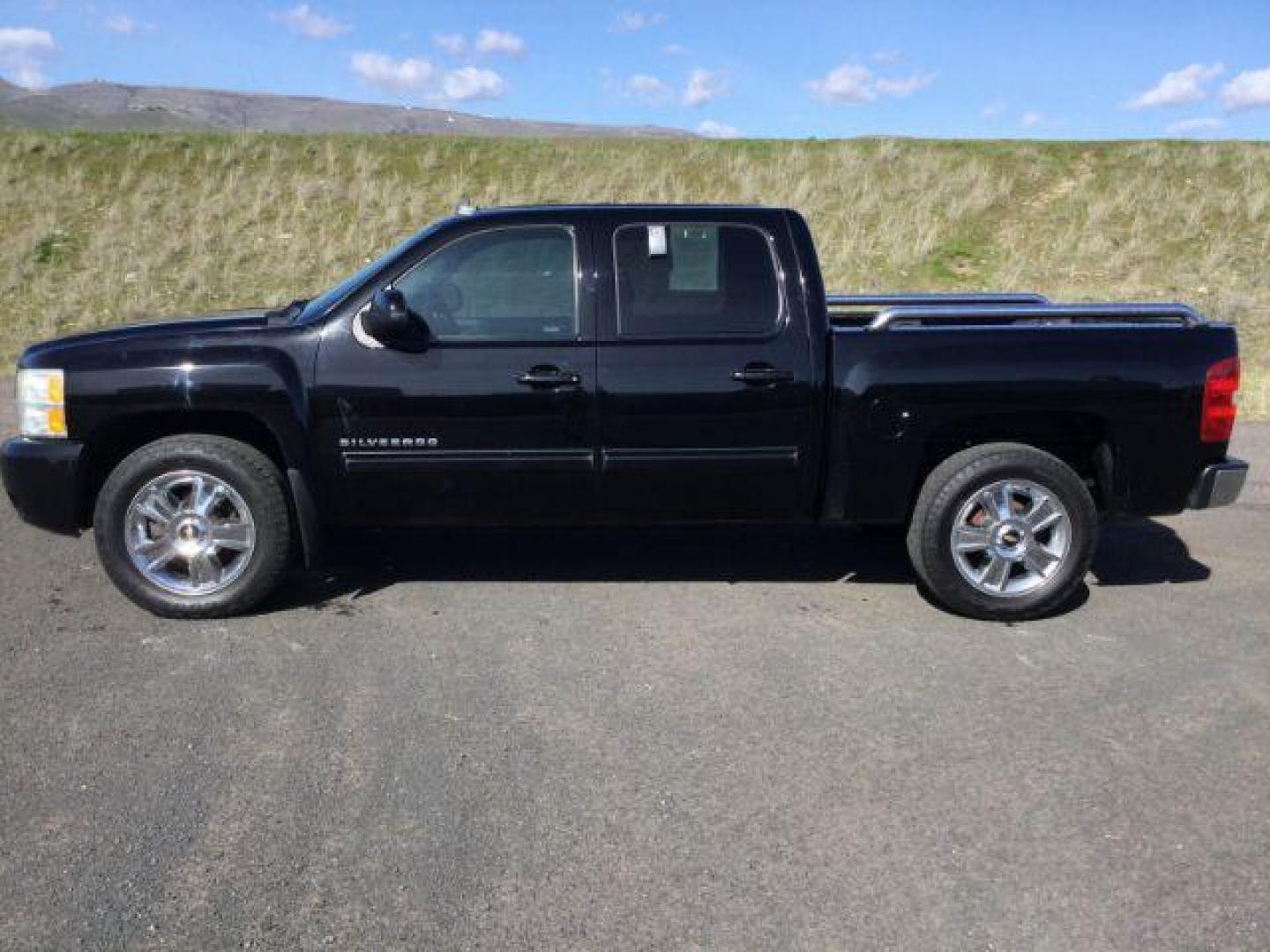 2012 Black /Ebony Leather Interior Chevrolet Silverado 1500 LTZ Crew Cab 4WD (3GCPKTE72CG) with an 5.3L V8 OHV 16V FFV engine, 6-Speed Automatic transmission, located at 1801 Main Street, Lewiston, 83501, (208) 743-9371, 46.417065, -117.004799 - Photo#1