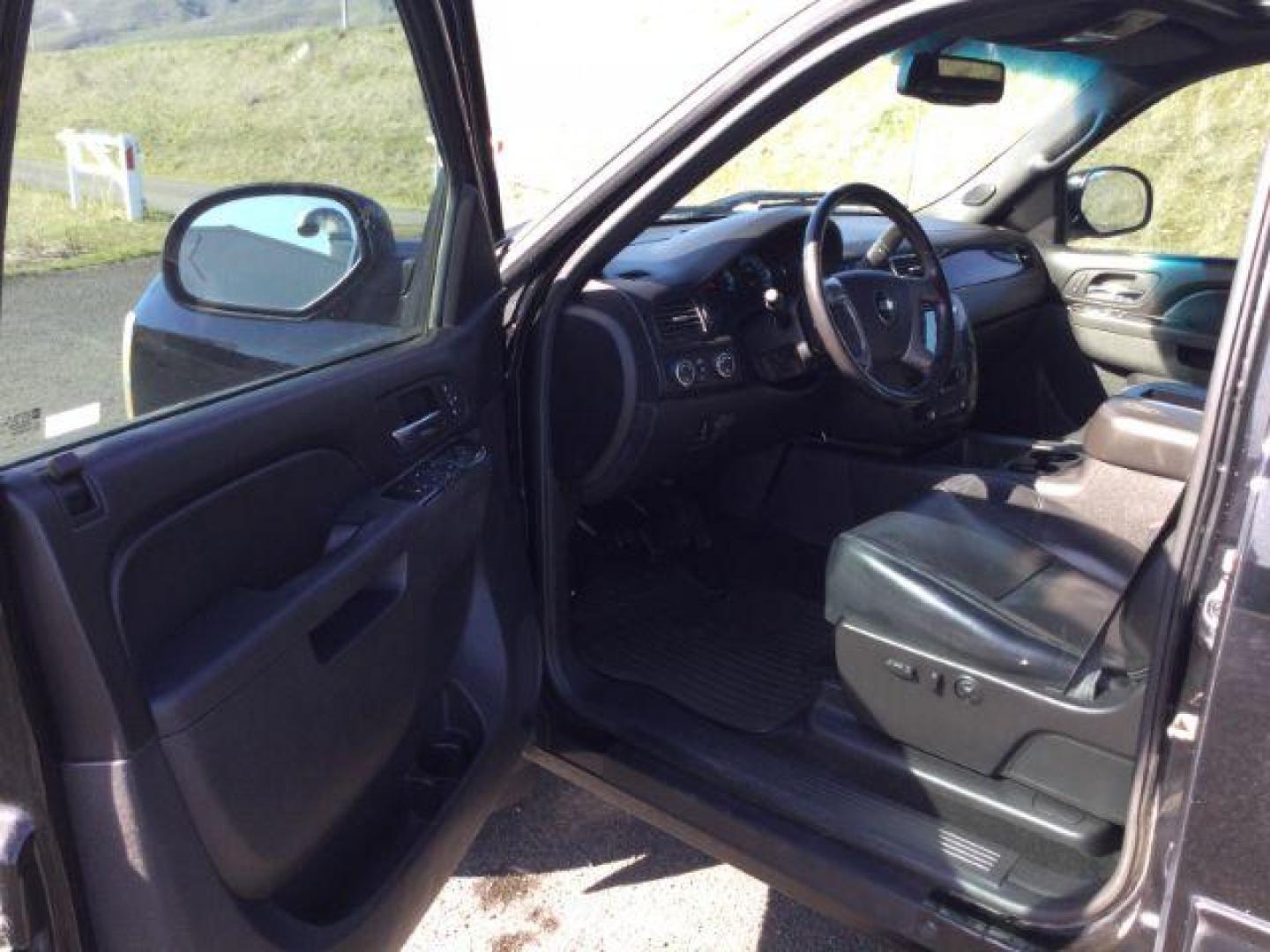 2012 Black /Ebony Leather Interior Chevrolet Silverado 1500 LTZ Crew Cab 4WD (3GCPKTE72CG) with an 5.3L V8 OHV 16V FFV engine, 6-Speed Automatic transmission, located at 1801 Main Street, Lewiston, 83501, (208) 743-9371, 46.417065, -117.004799 - Photo#3