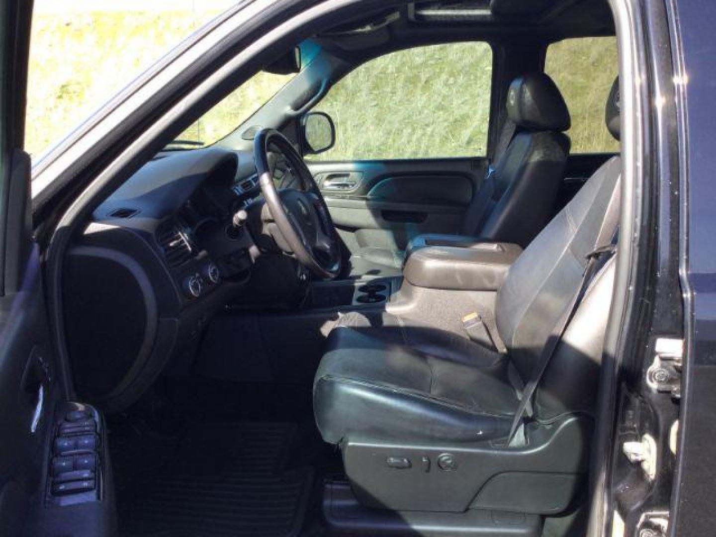 2012 Black /Ebony Leather Interior Chevrolet Silverado 1500 LTZ Crew Cab 4WD (3GCPKTE72CG) with an 5.3L V8 OHV 16V FFV engine, 6-Speed Automatic transmission, located at 1801 Main Street, Lewiston, 83501, (208) 743-9371, 46.417065, -117.004799 - Photo#4