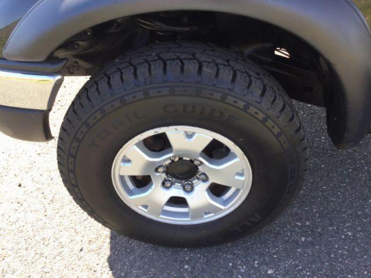 2002 Black Sand Pearl /GRAY CLOTH Toyota Tacoma Xtracab V6 4WD (5TEWN72N42Z) with an 3.4L V6 DOHC 24V engine, 5-Speed Manual transmission, located at 1801 Main Street, Lewiston, 83501, (208) 743-9371, 46.417065, -117.004799 - Photo#15