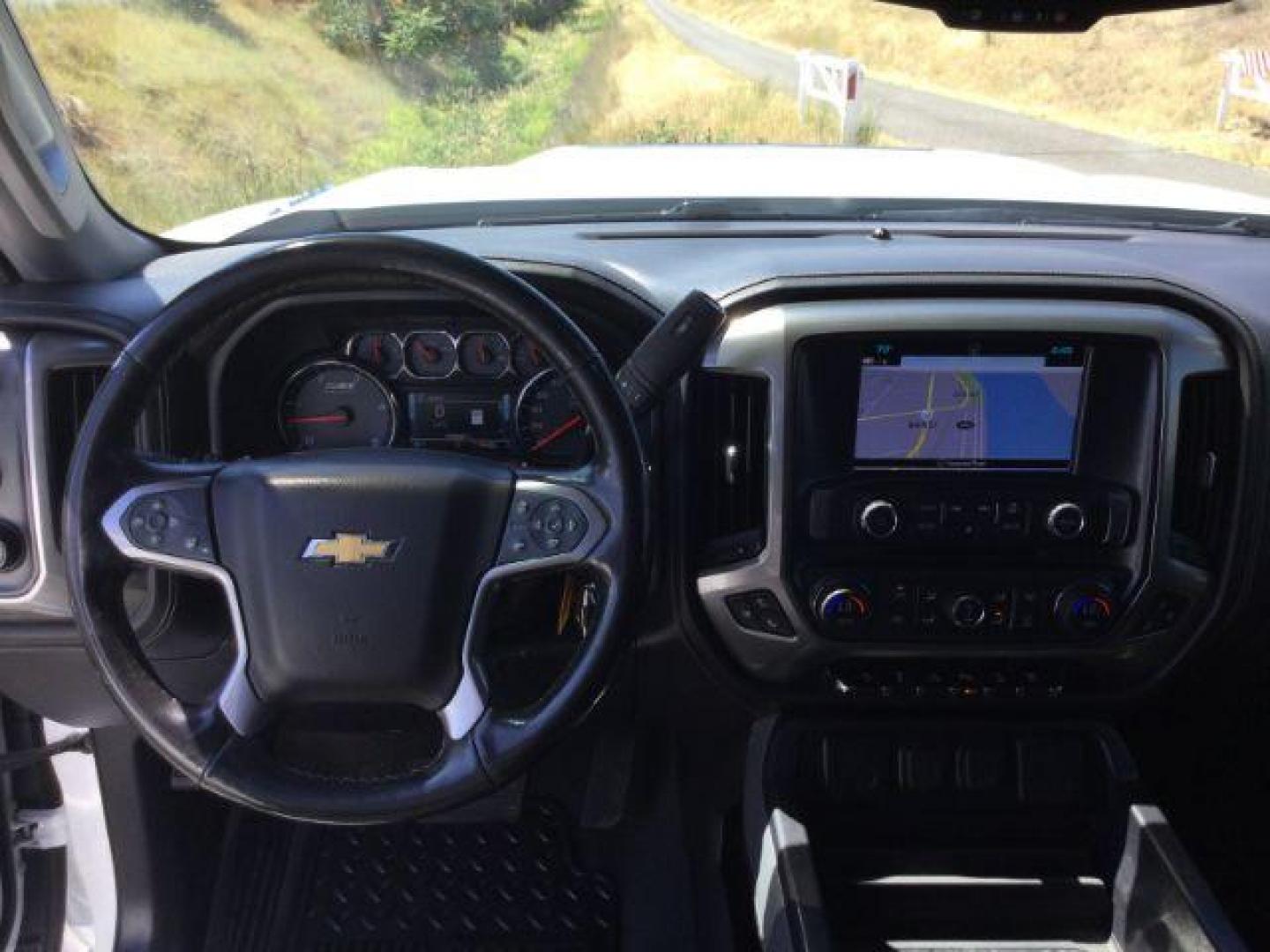 2019 Summit White /Jet Black, leather Chevrolet Silverado 2500HD LTZ Crew Cab Short Box 4WD (1GC1KTEYXKF) with an 6.6L V8 OHV 16V DIESEL engine, 6-Speed Automatic transmission, located at 1801 Main Street, Lewiston, 83501, (208) 743-9371, 46.417065, -117.004799 - Photo#9