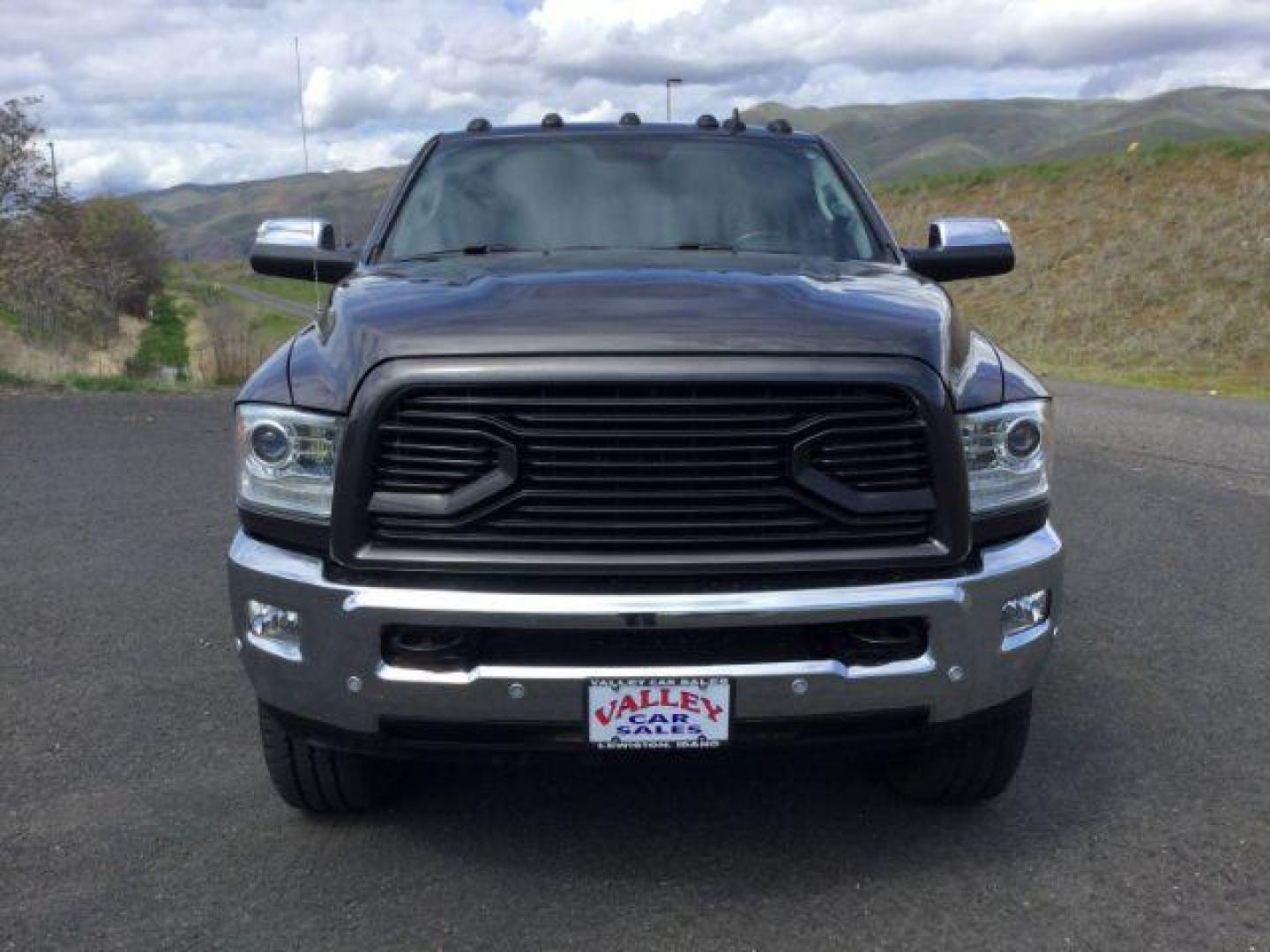 2017 Granite Crystal Metallic Clear Coat /Black, leather RAM 2500 Laramie Mega Cab 4WD (3C6UR5NL1HG) with an 6.7L L6 OHV 24V TURBO DIESEL engine, 6-Speed Automatic transmission, located at 1801 Main Street, Lewiston, 83501, (208) 743-9371, 46.417065, -117.004799 - Photo#10