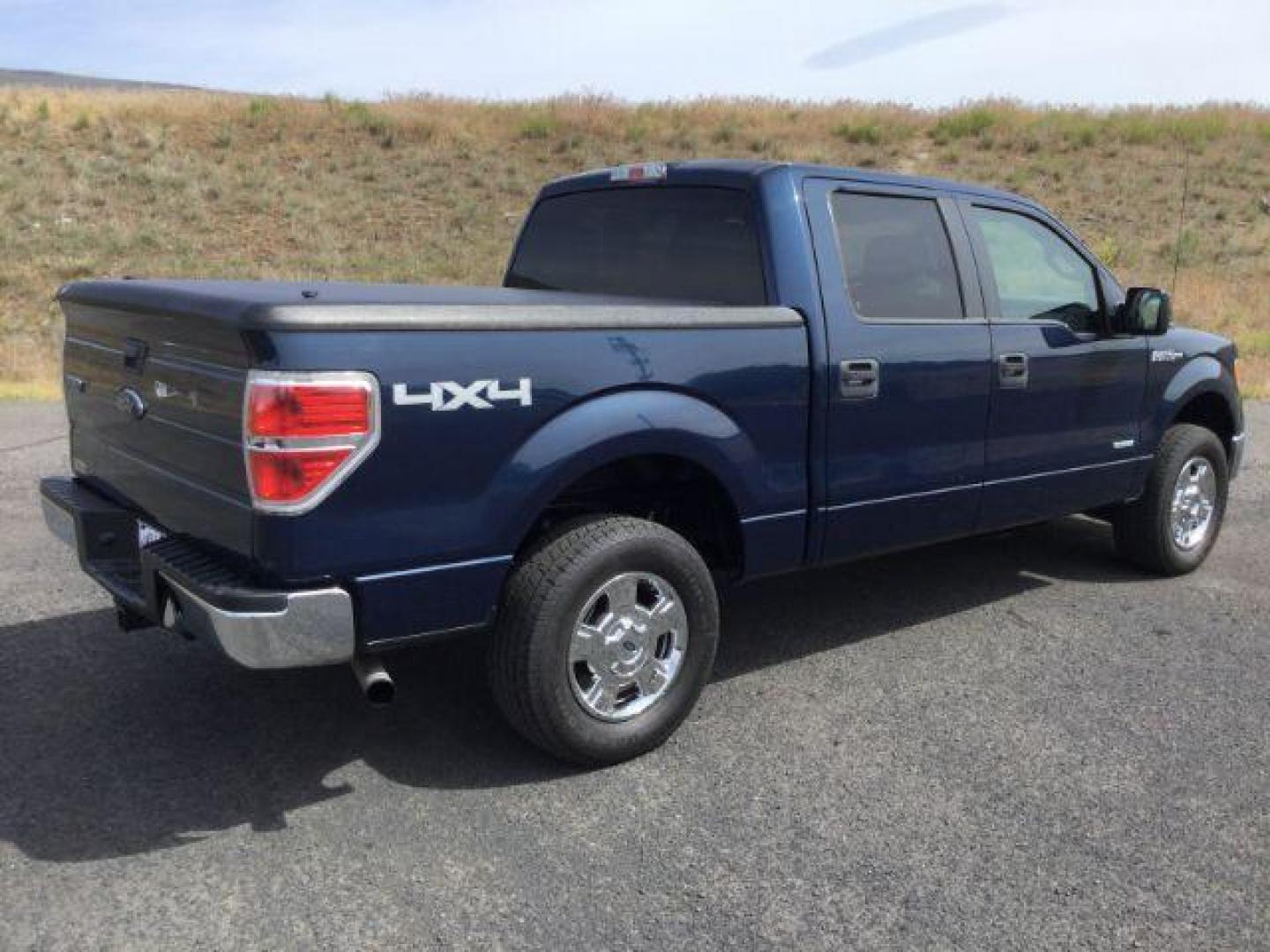 2013 BLUE /GRAY CLOTH Ford F-150 XLT SuperCrew 5.5-ft. Bed 4WD (1FTFW1ET6DF) with an 3.5L V6 TURBO engine, 6-Speed Automatic transmission, located at 1801 Main Street, Lewiston, 83501, (208) 743-9371, 46.417065, -117.004799 - Photo#13