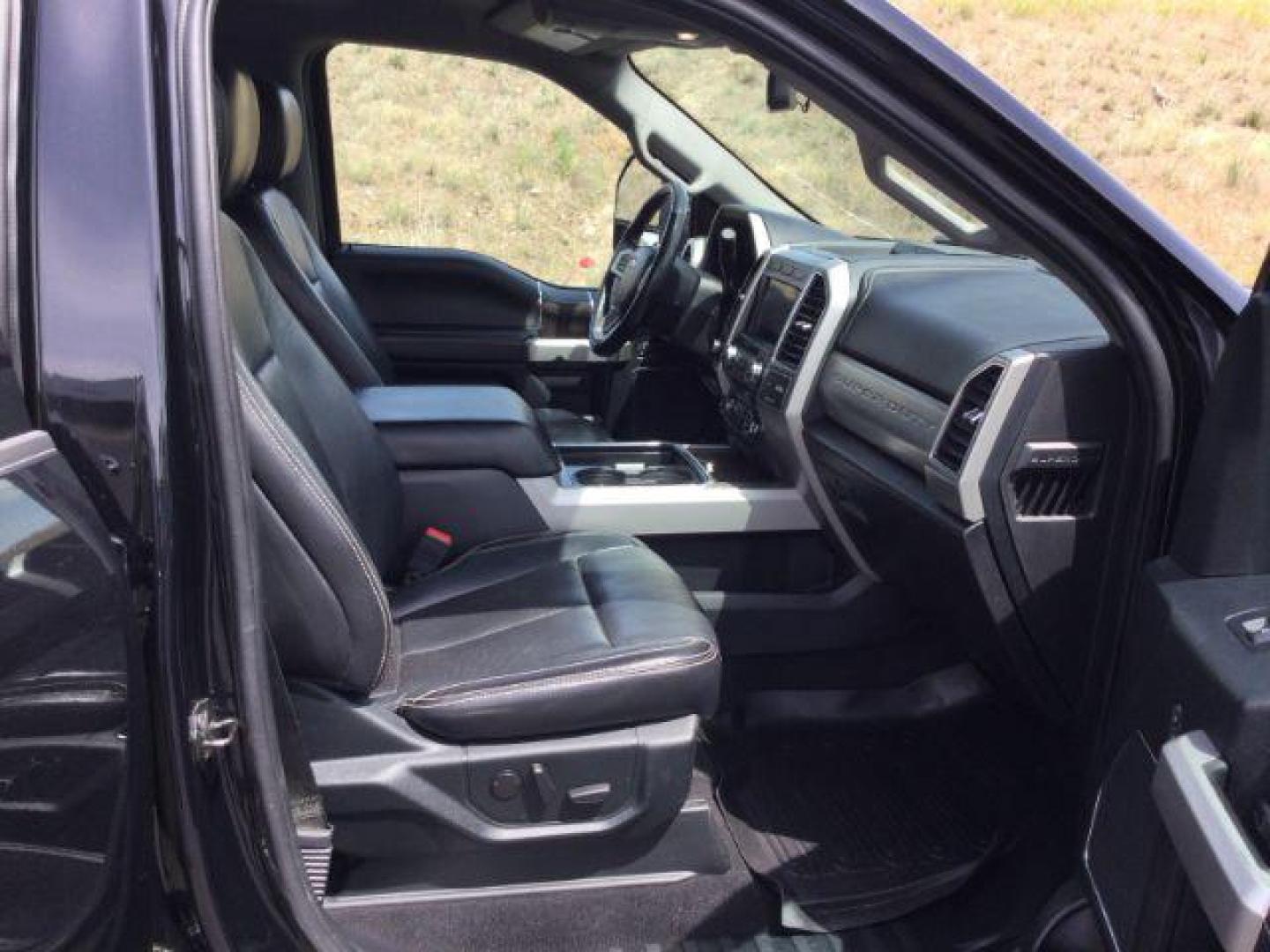 2020 Agate Black/Stone Gray Metallic /Black, leather Ford F-250 SD Lariat Crew Cab 4WD (1FT8W2BTXLE) with an 6.7L V8 OHV 16V DIESEL engine, 10-speed automatic transmission, located at 1801 Main Street, Lewiston, 83501, (208) 743-9371, 46.417065, -117.004799 - Photo#14