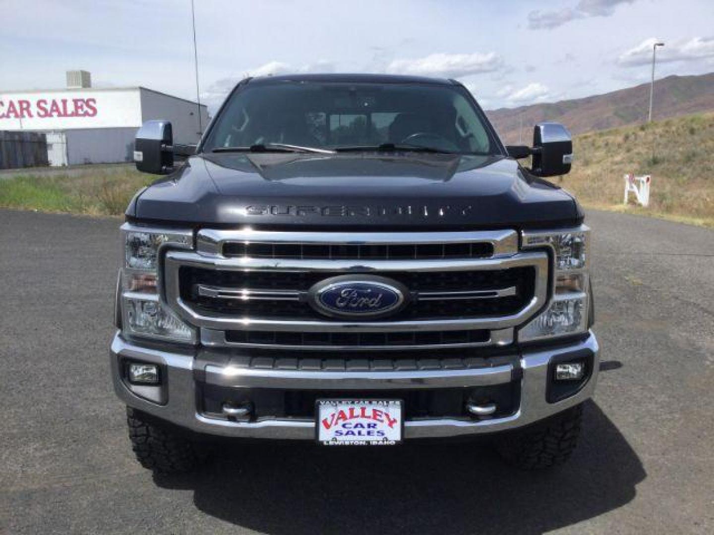 2020 Agate Black/Stone Gray Metallic /Black, leather Ford F-250 SD Lariat Crew Cab 4WD (1FT8W2BTXLE) with an 6.7L V8 OHV 16V DIESEL engine, 10-speed automatic transmission, located at 1801 Main Street, Lewiston, 83501, (208) 743-9371, 46.417065, -117.004799 - Photo#8