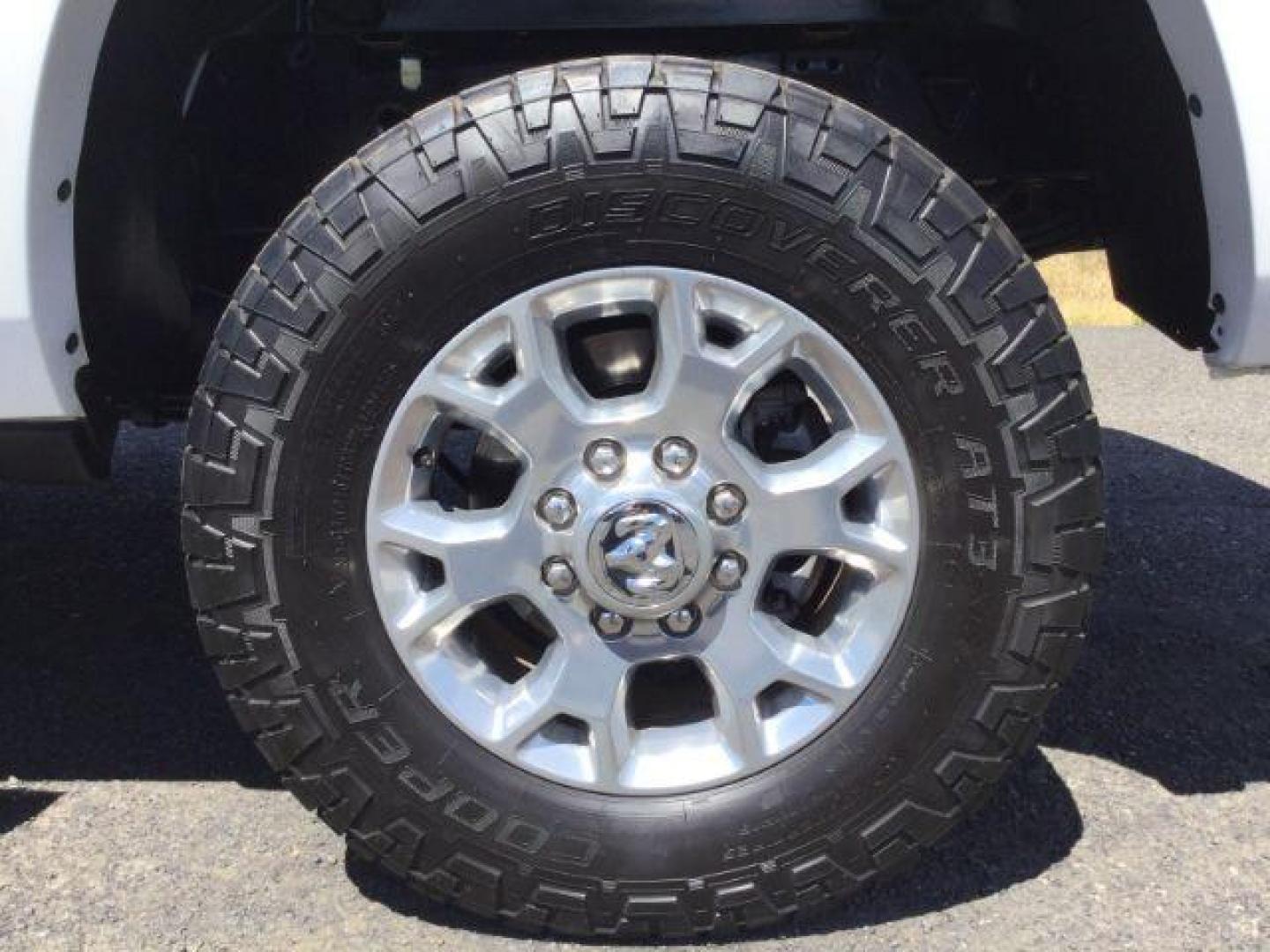 2019 Bright White Clear Coat /Black, leather RAM 3500 Laramie Crew Cab LWB 4WD (3C63R3JL1KG) with an 6.7L L6 OHV 24V TURBO DIESEL engine, 6-Speed Automatic transmission, located at 1801 Main Street, Lewiston, 83501, (208) 743-9371, 46.417065, -117.004799 - Photo#15