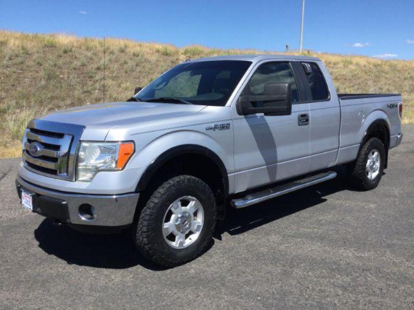 2011 Ingot Silver Ford F-150 XLT SuperCab 6.5-ft. Bed 4WD (1FTFX1EF9BF) with an 5.0L V8 engine, 6-Speed Automatic transmission, located at 1801 Main Street, Lewiston, 83501, (208) 743-9371, 46.417065, -117.004799 - Photo#0