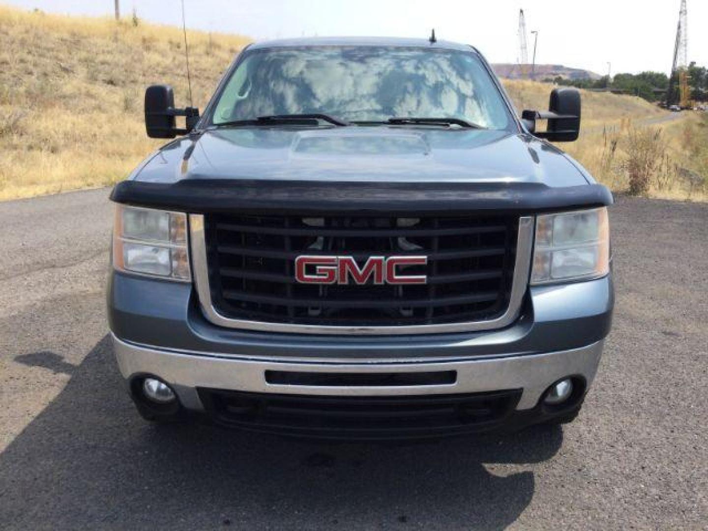 2008 Stealth Gray Metallic /Ebony Cloth Interior GMC Sierra 2500HD SLE1 Crew Cab Std. Box 4WD (1GTHK23K98F) with an 6.0L V8 16V OHV engine, 6-Speed Automatic transmission, located at 1801 Main Street, Lewiston, 83501, (208) 743-9371, 46.417065, -117.004799 - Photo#17