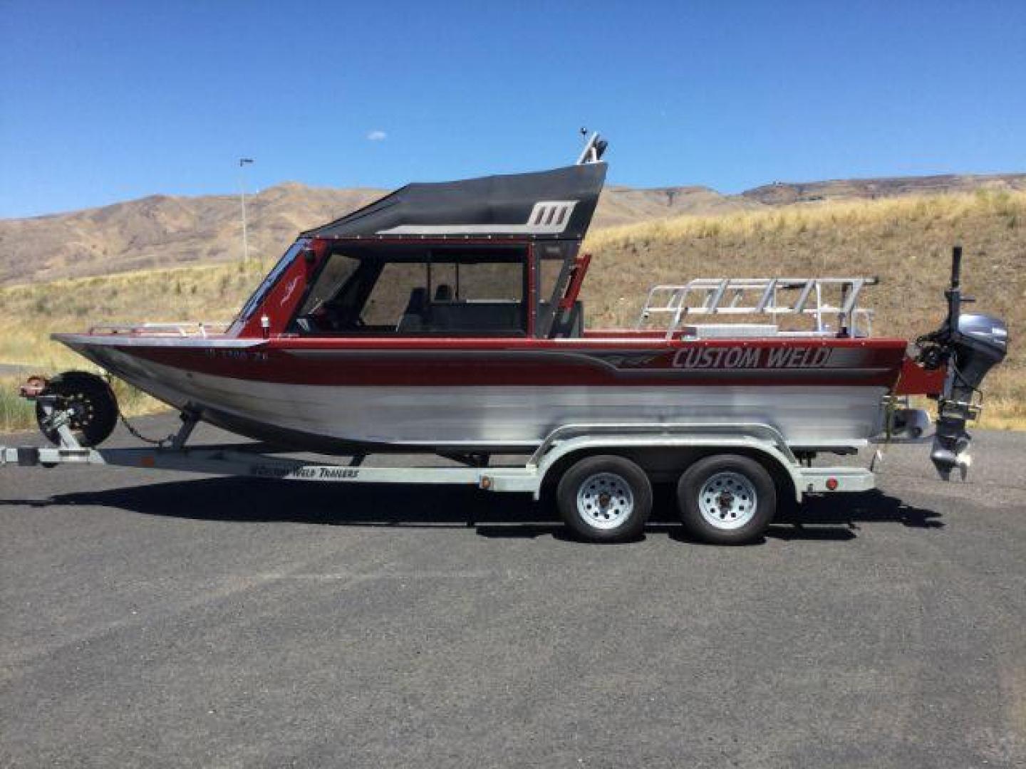 2004 RED CUSTOM WELD BOAT Aluminum Jet Boat (WFE02142H30) with an 5.7L Kodiak engine, located at 1801 Main Street, Lewiston, 83501, (208) 743-9371, 46.417065, -117.004799 - Photo#10