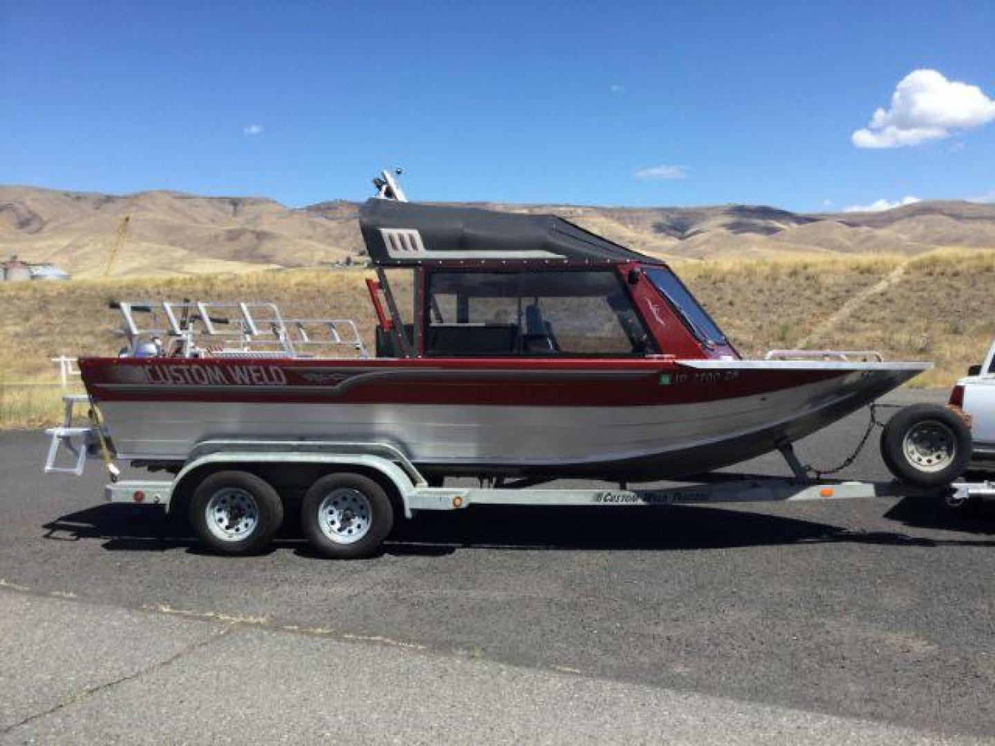 2004 RED CUSTOM WELD BOAT Aluminum Jet Boat (WFE02142H30) with an 5.7L Kodiak engine, located at 1801 Main Street, Lewiston, 83501, (208) 743-9371, 46.417065, -117.004799 - Photo#12