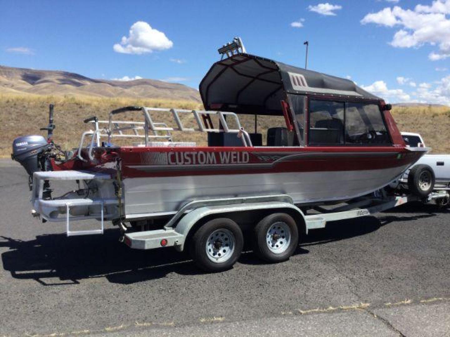 2004 RED CUSTOM WELD BOAT Aluminum Jet Boat (WFE02142H30) with an 5.7L Kodiak engine, located at 1801 Main Street, Lewiston, 83501, (208) 743-9371, 46.417065, -117.004799 - Photo#13