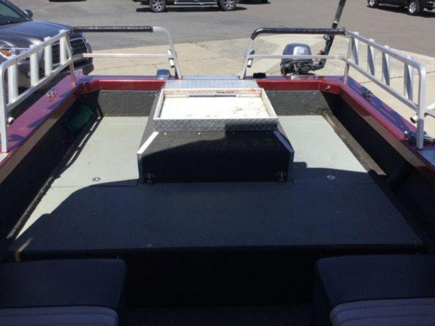 2004 RED CUSTOM WELD BOAT Aluminum Jet Boat (WFE02142H30) with an 5.7L Kodiak engine, located at 1801 Main Street, Lewiston, 83501, (208) 743-9371, 46.417065, -117.004799 - Photo#16