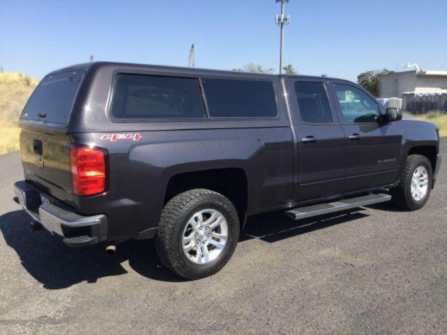 2016 Tungsten Metallic /GRAY CLOTH Chevrolet Silverado 1500 LT Double Cab 4WD (1GCVKREC0GZ) with an 5.3L V8 OHV 16V engine, 6-Speed Automatic transmission, located at 1801 Main Street, Lewiston, 83501, (208) 743-9371, 46.417065, -117.004799 - Photo#11