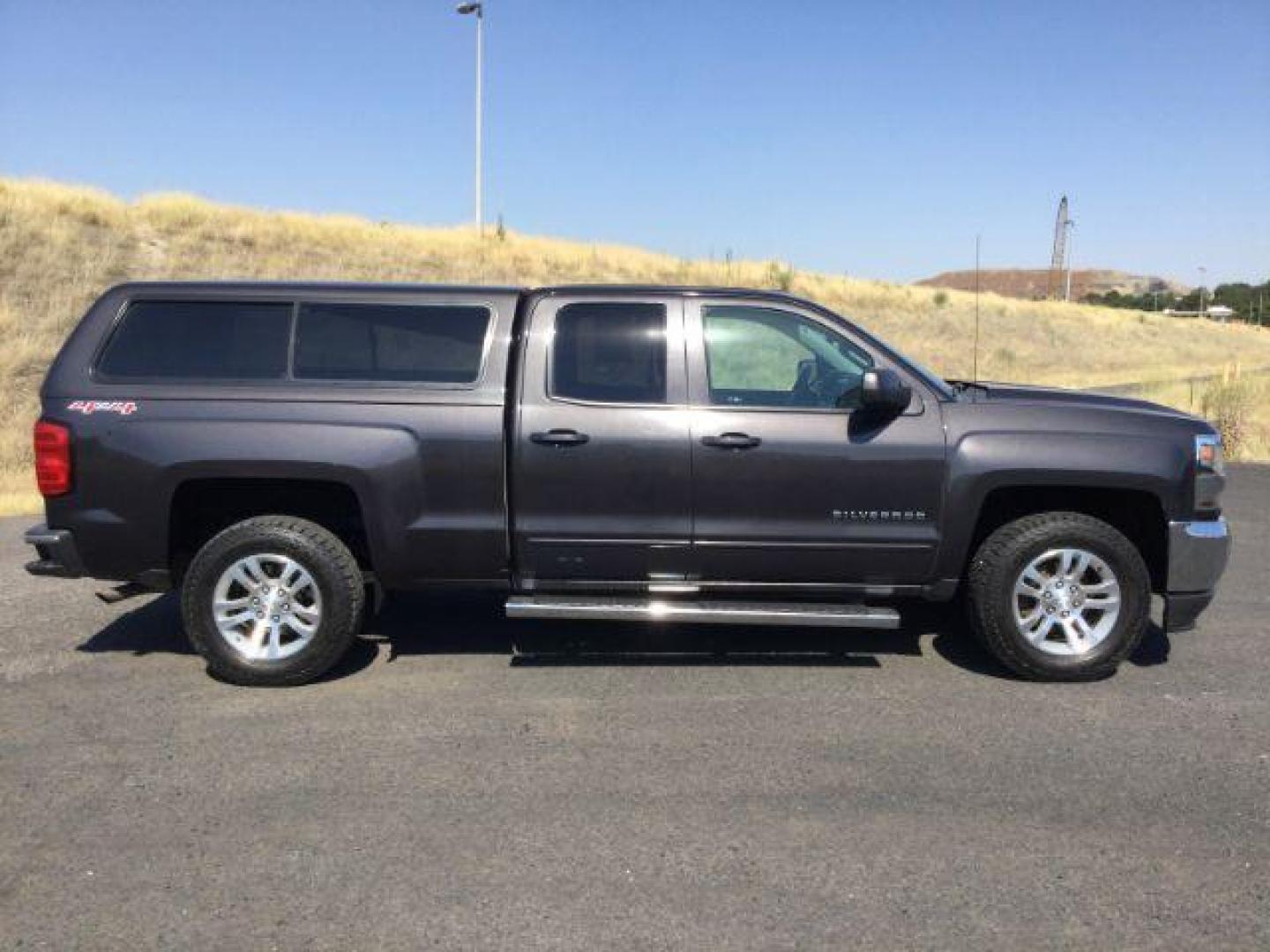 2016 Tungsten Metallic /GRAY CLOTH Chevrolet Silverado 1500 LT Double Cab 4WD (1GCVKREC0GZ) with an 5.3L V8 OHV 16V engine, 6-Speed Automatic transmission, located at 1801 Main Street, Lewiston, 83501, (208) 743-9371, 46.417065, -117.004799 - Photo#12