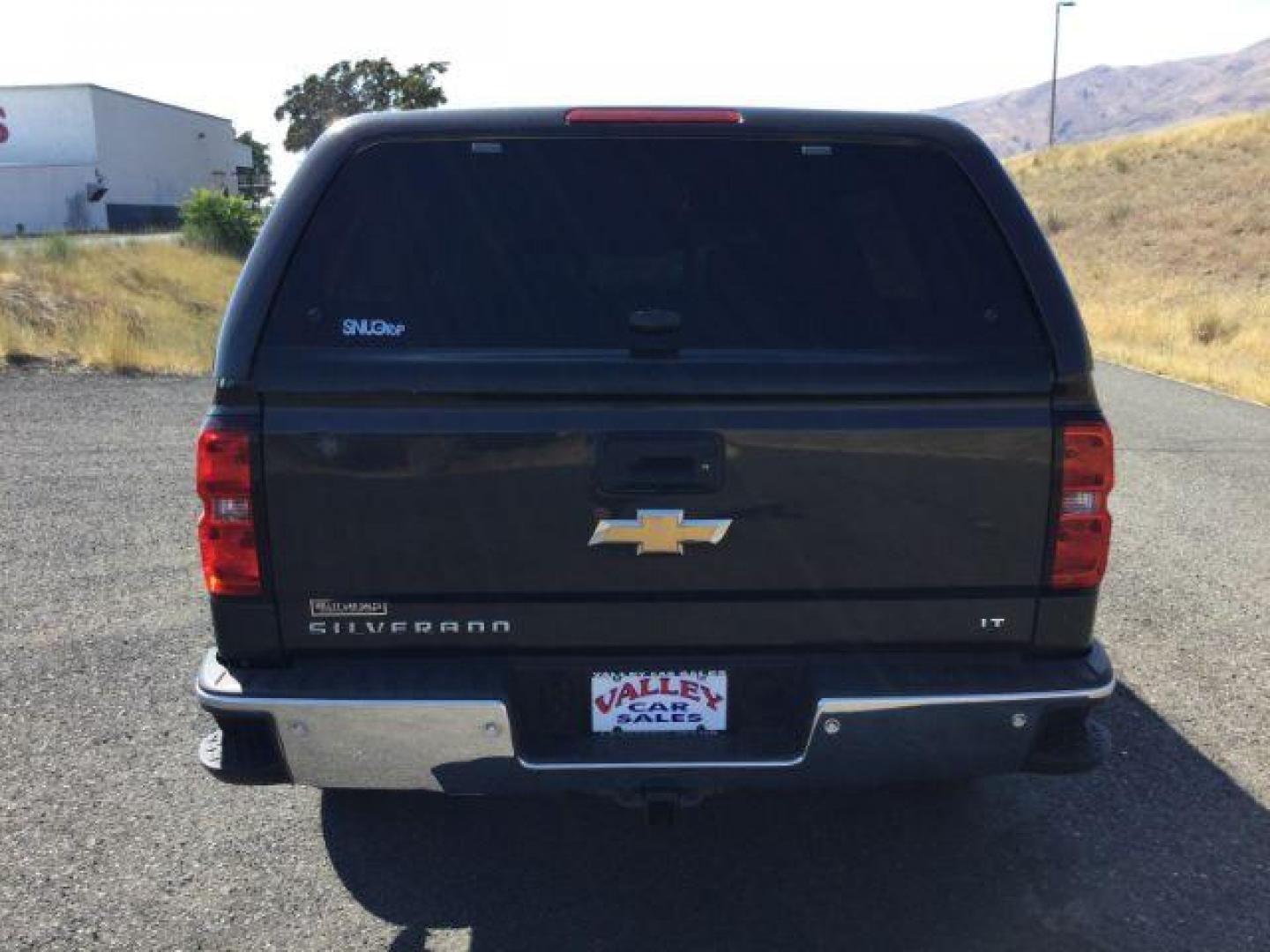 2016 Tungsten Metallic /GRAY CLOTH Chevrolet Silverado 1500 LT Double Cab 4WD (1GCVKREC0GZ) with an 5.3L V8 OHV 16V engine, 6-Speed Automatic transmission, located at 1801 Main Street, Lewiston, 83501, (208) 743-9371, 46.417065, -117.004799 - Photo#8