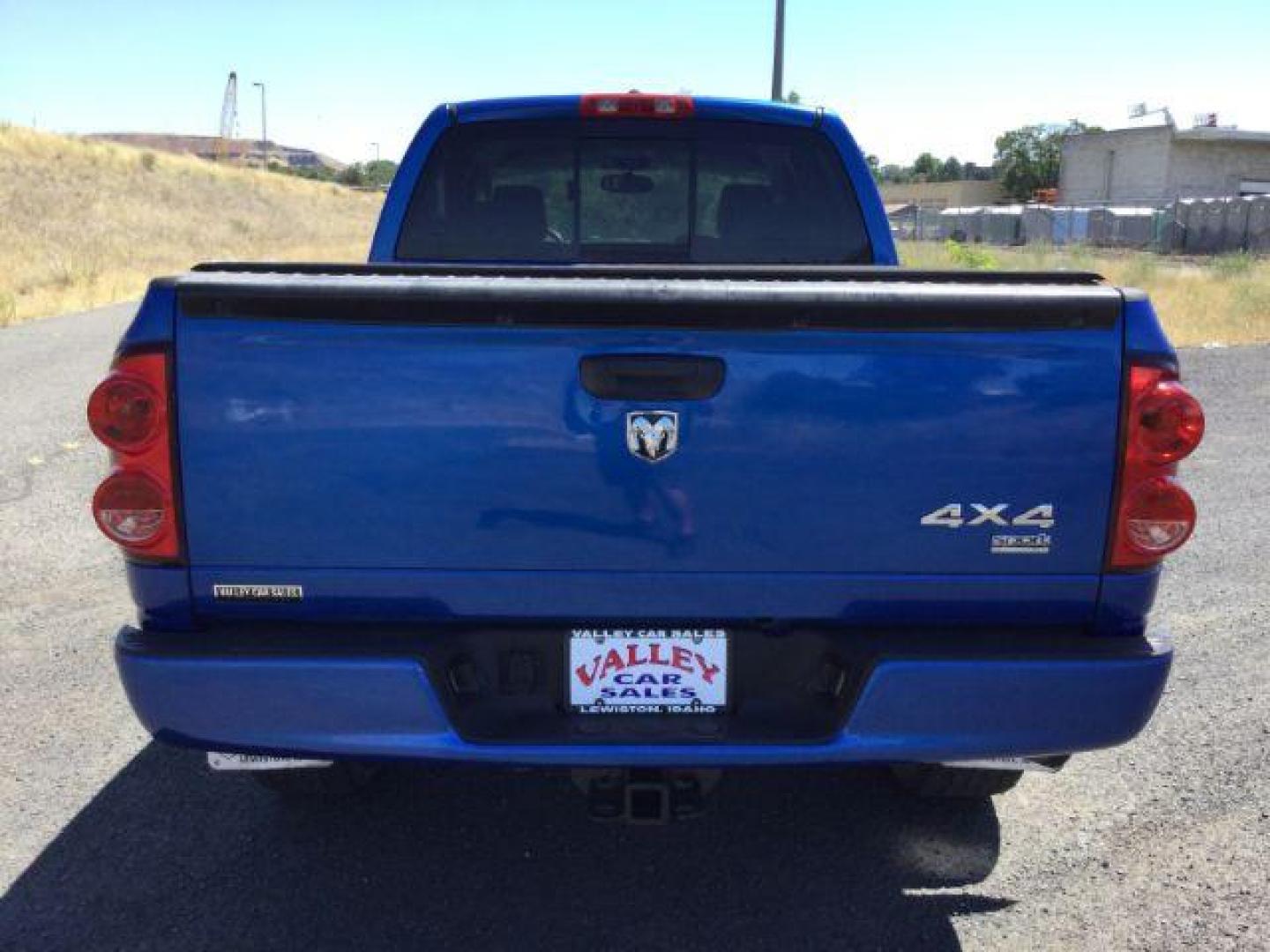 2008 Electric Blue Pearl /Medium Slate Gray Cloth Interior Dodge Ram 1500 SLT Quad Cab 4WD (1D7HU18228J) with an 5.7L V8 OHV 16V engine, 5-Speed Automatic transmission, located at 1801 Main Street, Lewiston, 83501, (208) 743-9371, 46.417065, -117.004799 - Photo#11