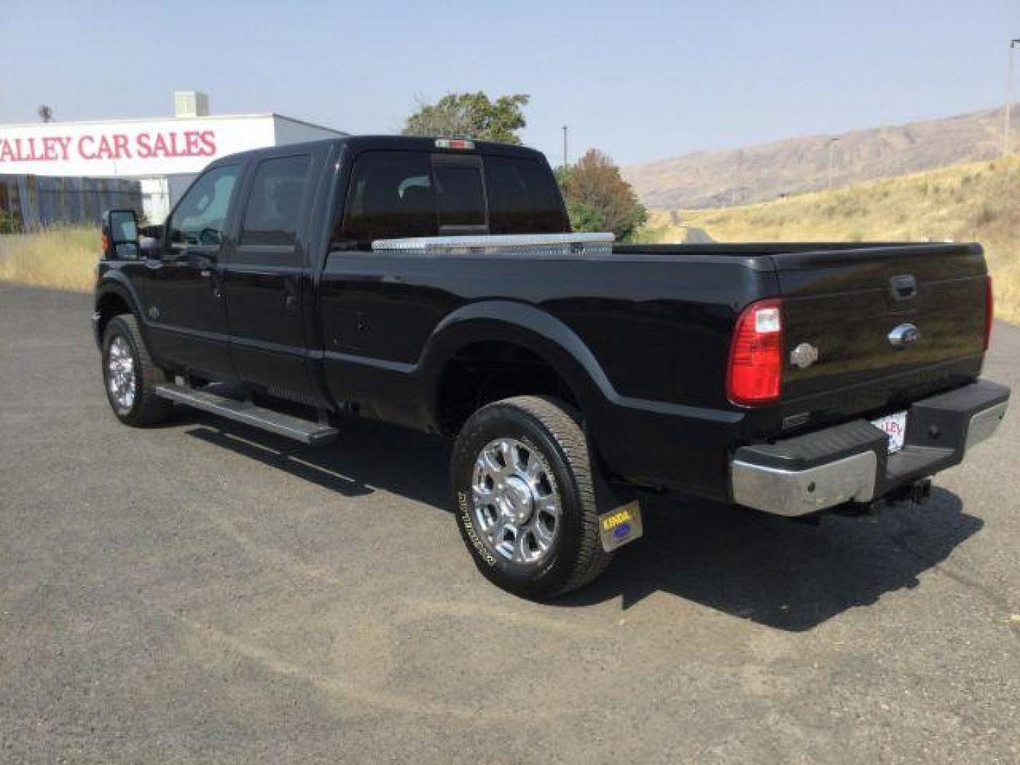 2016 BLACK /King Ranch Brown Leather Seats Ford F-350 SD King Ranch Long Bed Crew 4x4 (1FT8W3BT8GE) with an 6.7L V8 OHV 16V DIESEL engine, 6-Speed Automatic transmission, located at 1801 Main Street, Lewiston, 83501, (208) 743-9371, 46.417065, -117.004799 - Photo#2