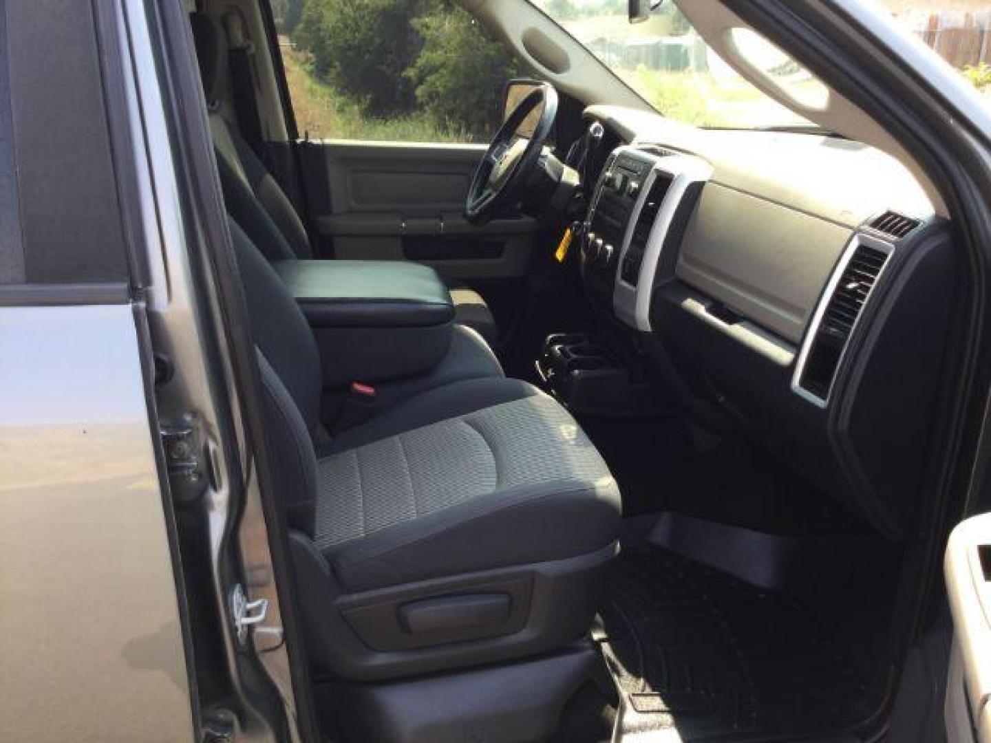 2009 Mineral Gray Metallic /Dark Slate/Medium Graystone Cloth Interior Dodge Ram 1500 SLT Crew Cab 4WD (1D3HV13T39S) with an 5.7L V8 OHV 16V engine, 5-Speed Automatic transmission, located at 1801 Main Street, Lewiston, 83501, (208) 743-9371, 46.417065, -117.004799 - Photo#16