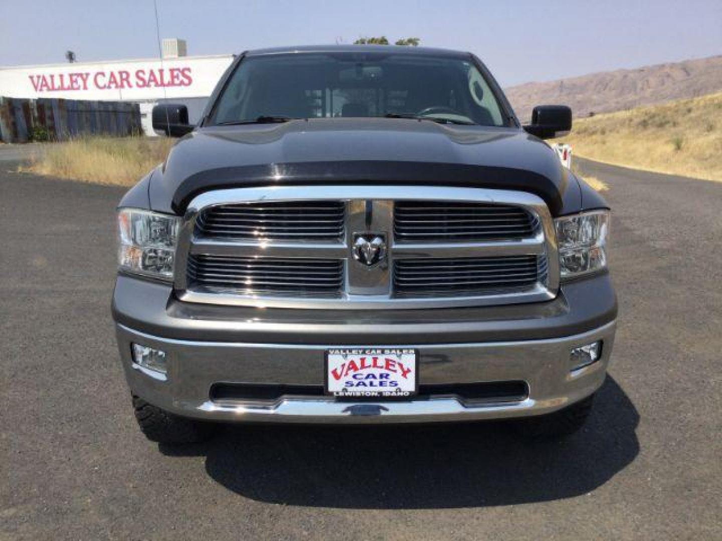 2009 Mineral Gray Metallic /Dark Slate/Medium Graystone Cloth Interior Dodge Ram 1500 SLT Crew Cab 4WD (1D3HV13T39S) with an 5.7L V8 OHV 16V engine, 5-Speed Automatic transmission, located at 1801 Main Street, Lewiston, 83501, (208) 743-9371, 46.417065, -117.004799 - Photo#7