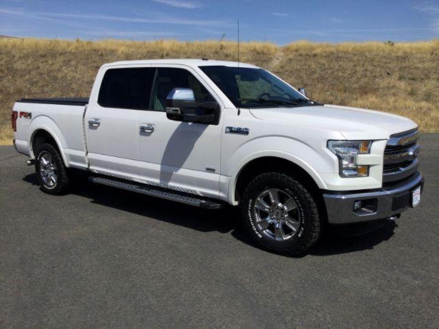 2015 White Platinum Metallic Tri-Coat /GRAY LEATHER Ford F-150 Lariat SuperCrew 6.5-ft. Bed 4WD (1FTFW1EG1FK) with an 3.5 V6 engine, 6-Speed Automatic transmission, located at 1801 Main Street, Lewiston, 83501, (208) 743-9371, 46.417065, -117.004799 - Photo#11