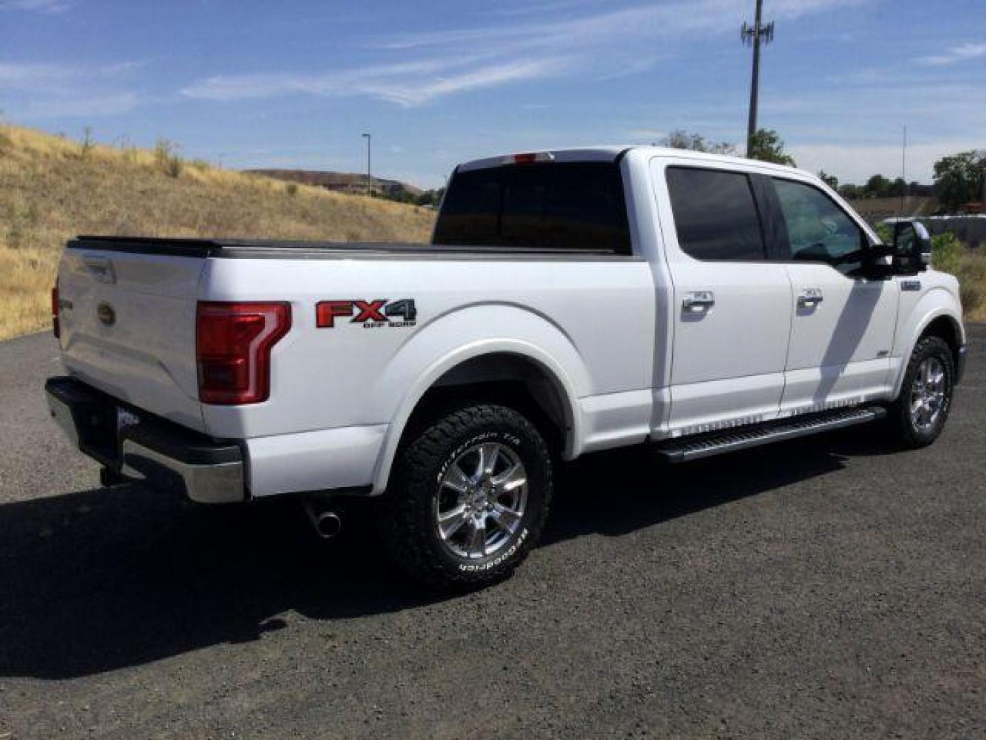 2015 White Platinum Metallic Tri-Coat /GRAY LEATHER Ford F-150 Lariat SuperCrew 6.5-ft. Bed 4WD (1FTFW1EG1FK) with an 3.5 V6 engine, 6-Speed Automatic transmission, located at 1801 Main Street, Lewiston, 83501, (208) 743-9371, 46.417065, -117.004799 - Photo#13