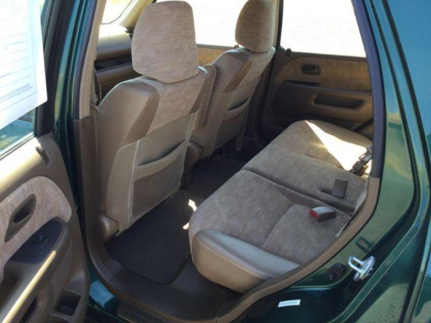 2002 Clover Green Pearl /Saddle Cloth Interior Honda CR-V LX 2WD (JHLRD68422C) with an 2.4L L4 DOHC 16V engine, 4-Speed Automatic transmission, located at 1801 Main Street, Lewiston, 83501, (208) 743-9371, 46.417065, -117.004799 - Photo#12