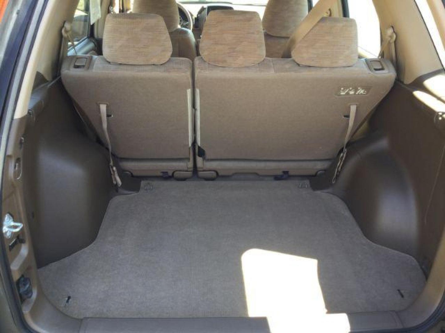 2002 Clover Green Pearl /Saddle Cloth Interior Honda CR-V LX 2WD (JHLRD68422C) with an 2.4L L4 DOHC 16V engine, 4-Speed Automatic transmission, located at 1801 Main Street, Lewiston, 83501, (208) 743-9371, 46.417065, -117.004799 - Photo#17