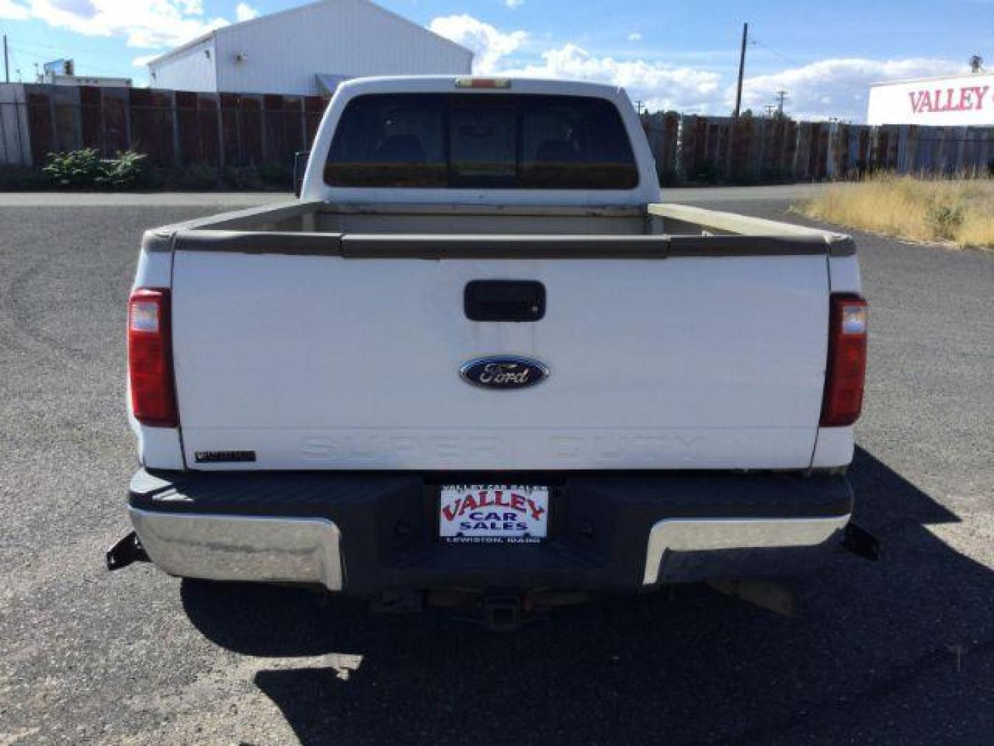 2008 Ford F-450 SD Lariat Crew Cab 4WD (1FTXW43R88E) with an 6.4L V8 OHV 32V TURBO DIESEL engine, located at 1801 Main Street, Lewiston, 83501, (208) 743-9371, 46.417065, -117.004799 - Photo#12