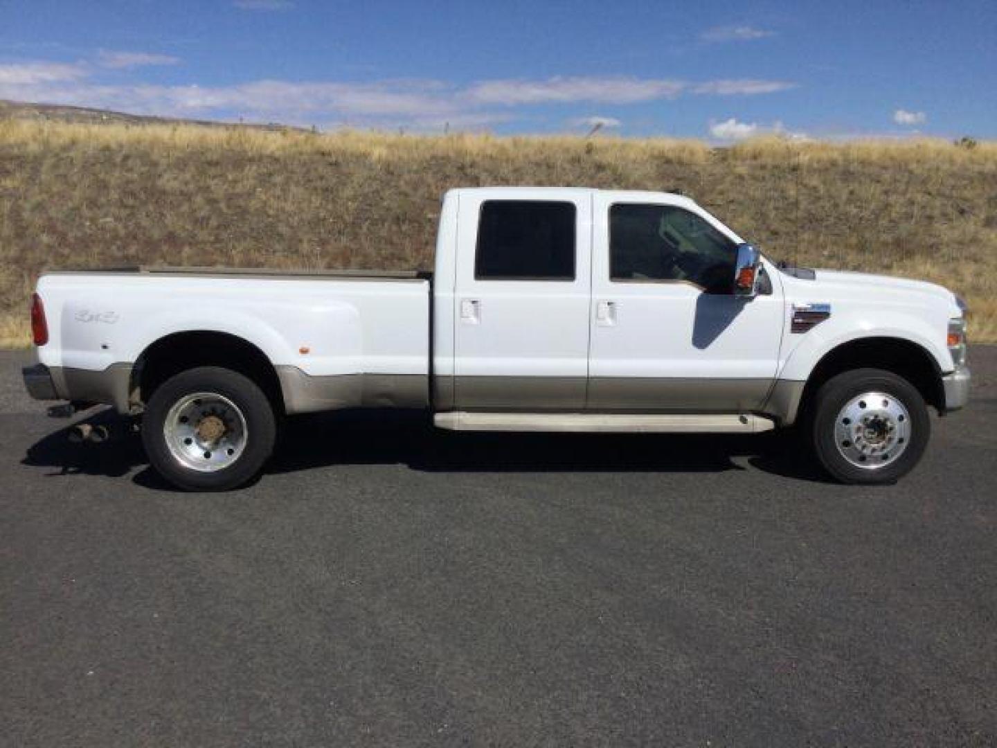 2008 Ford F-450 SD Lariat Crew Cab 4WD (1FTXW43R88E) with an 6.4L V8 OHV 32V TURBO DIESEL engine, located at 1801 Main Street, Lewiston, 83501, (208) 743-9371, 46.417065, -117.004799 - Photo#7