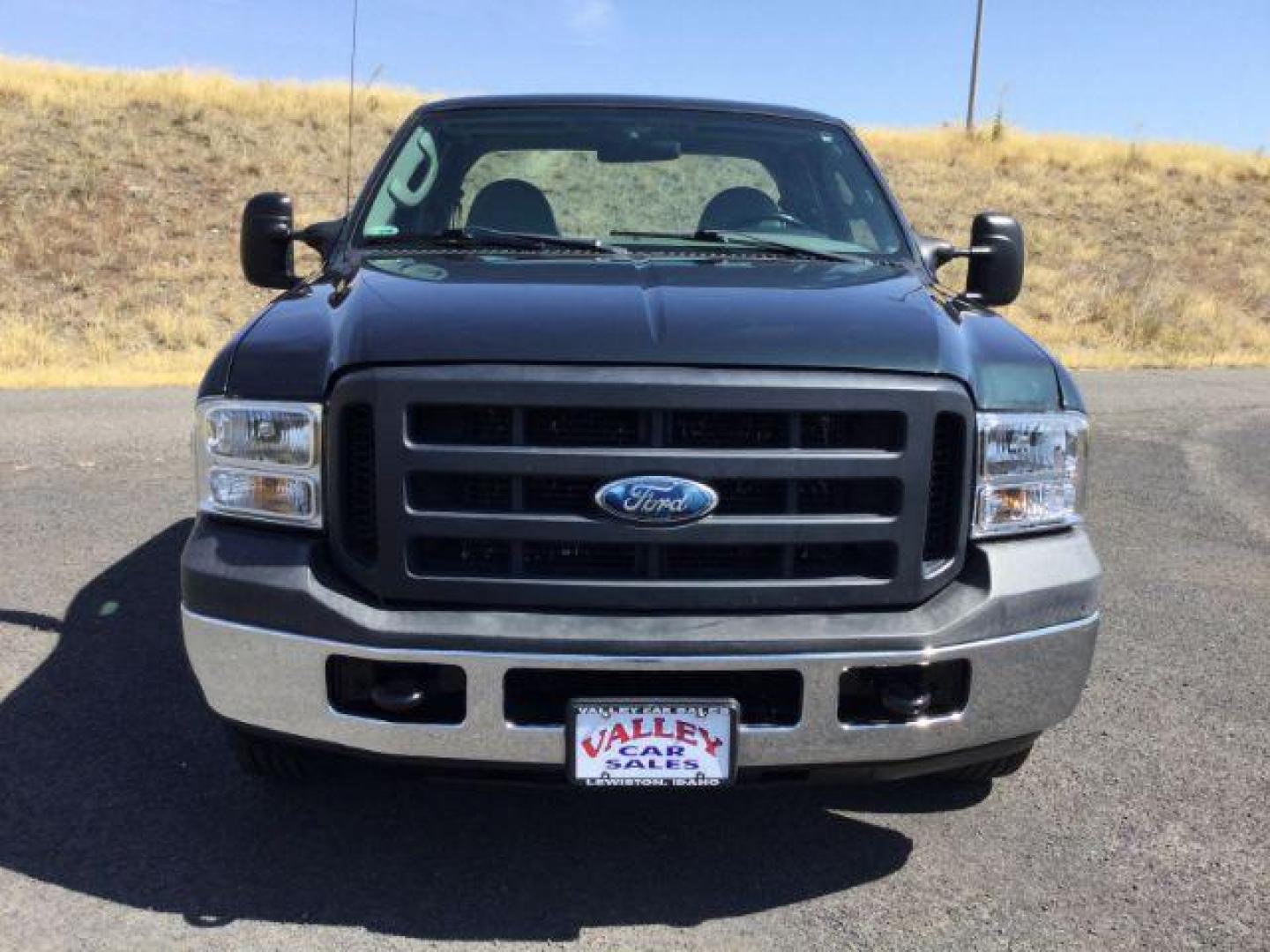 2006 Dark Stone Metallic /Medium Flint Vinyl Interior Ford F-250 SD XL SuperCab Long Bed 2WD (1FTSX20566E) with an 5.4L V8 SOHC 16V engine, 6-Speed Manual transmission, located at 1801 Main Street, Lewiston, 83501, (208) 743-9371, 46.417065, -117.004799 - Photo#14