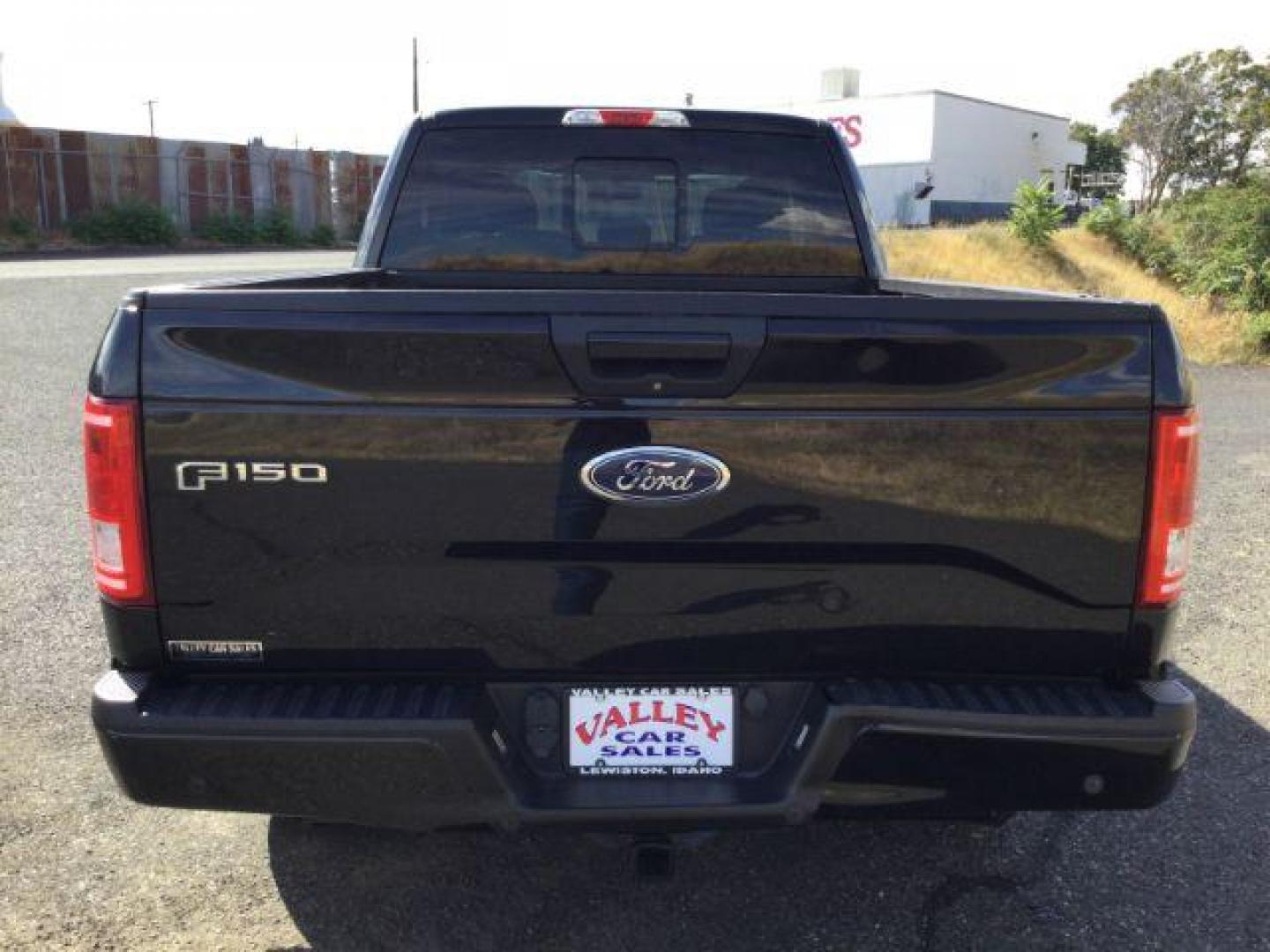 2015 Tuxedo Black Metallic /Dark charcoal cloth Ford F-150 XLT SuperCab 6.5-ft. Bed 4WD (1FTEX1EP9FF) with an 2.7L V6 DOHC 24V engine, 6-Speed Automatic transmission, located at 1801 Main Street, Lewiston, 83501, (208) 743-9371, 46.417065, -117.004799 - Photo#7