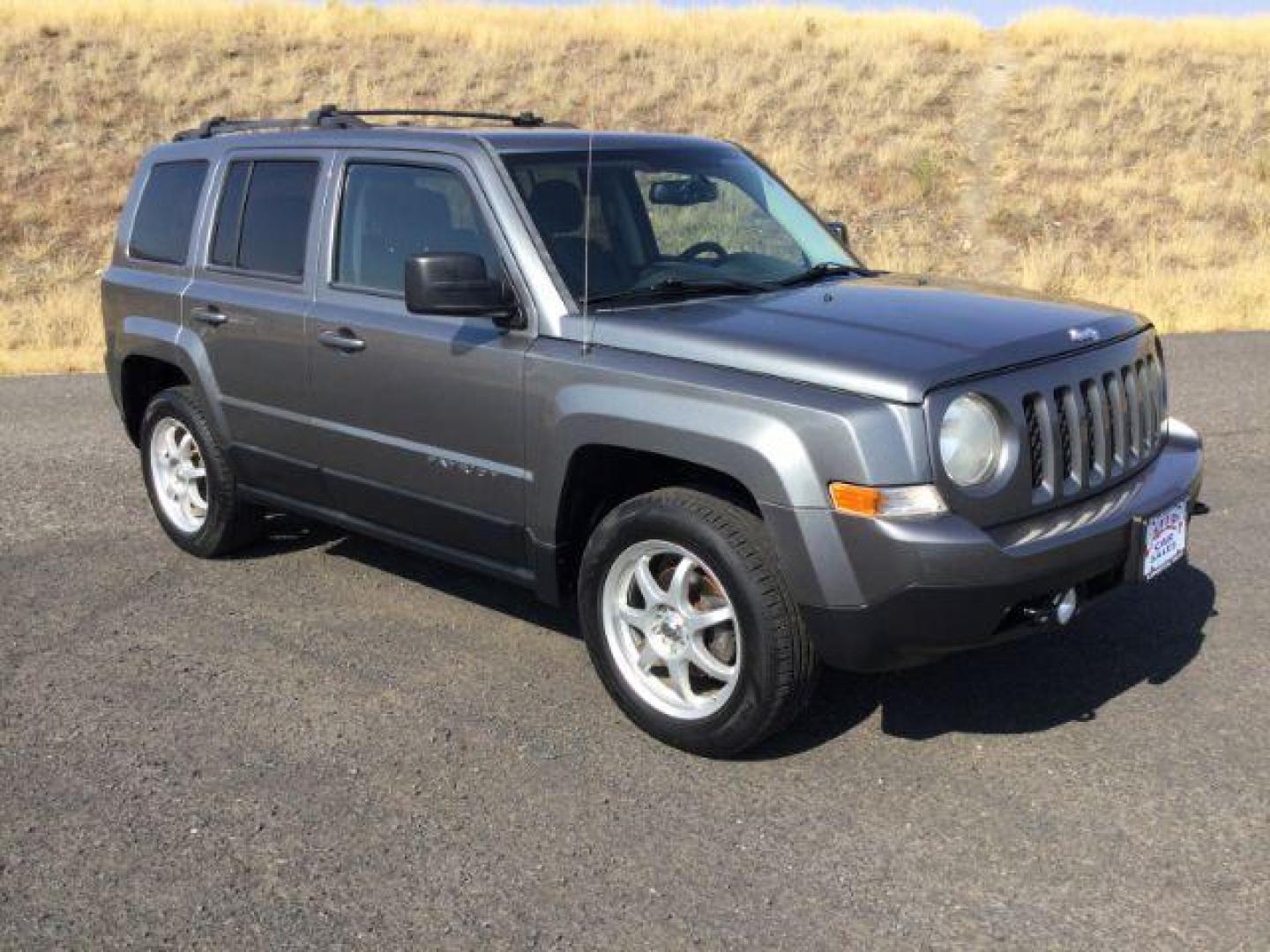 2011 Mineral Gray Metallic /Dark Slate Gray Cloth Interior Jeep Patriot 4WD (1J4NF1GB8BD) with an 2.4L L4 DOHC 16V engine, Continuously Variable Transmission transmission, located at 1801 Main Street, Lewiston, 83501, (208) 743-9371, 46.417065, -117.004799 - Photo#12