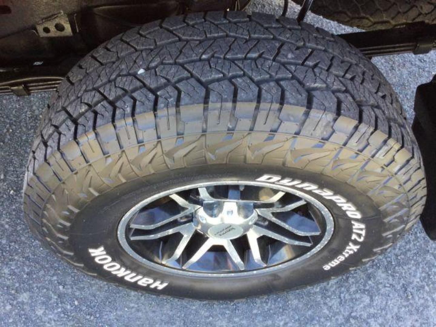 2006 Radiant Red /Graphite Cloth Interior Toyota Tacoma Double Cab V6 4WD (5TELU42N76Z) with an 4.0L V6 DOHC 24V engine, automatic transmission, located at 1801 Main Street, Lewiston, 83501, (208) 743-9371, 46.417065, -117.004799 - Photo#14