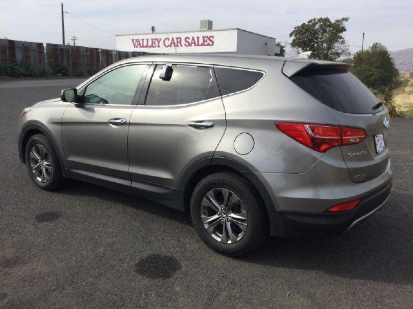 2013 Mineral Gray /Gray Hyundai Santa Fe Sport 2.4 AWD (5XYZTDLB3DG) with an 2.4L L4 DOHC 16V engine, 6-Speed Automatic transmission, located at 1801 Main Street, Lewiston, 83501, (208) 743-9371, 46.417065, -117.004799 - Photo#2