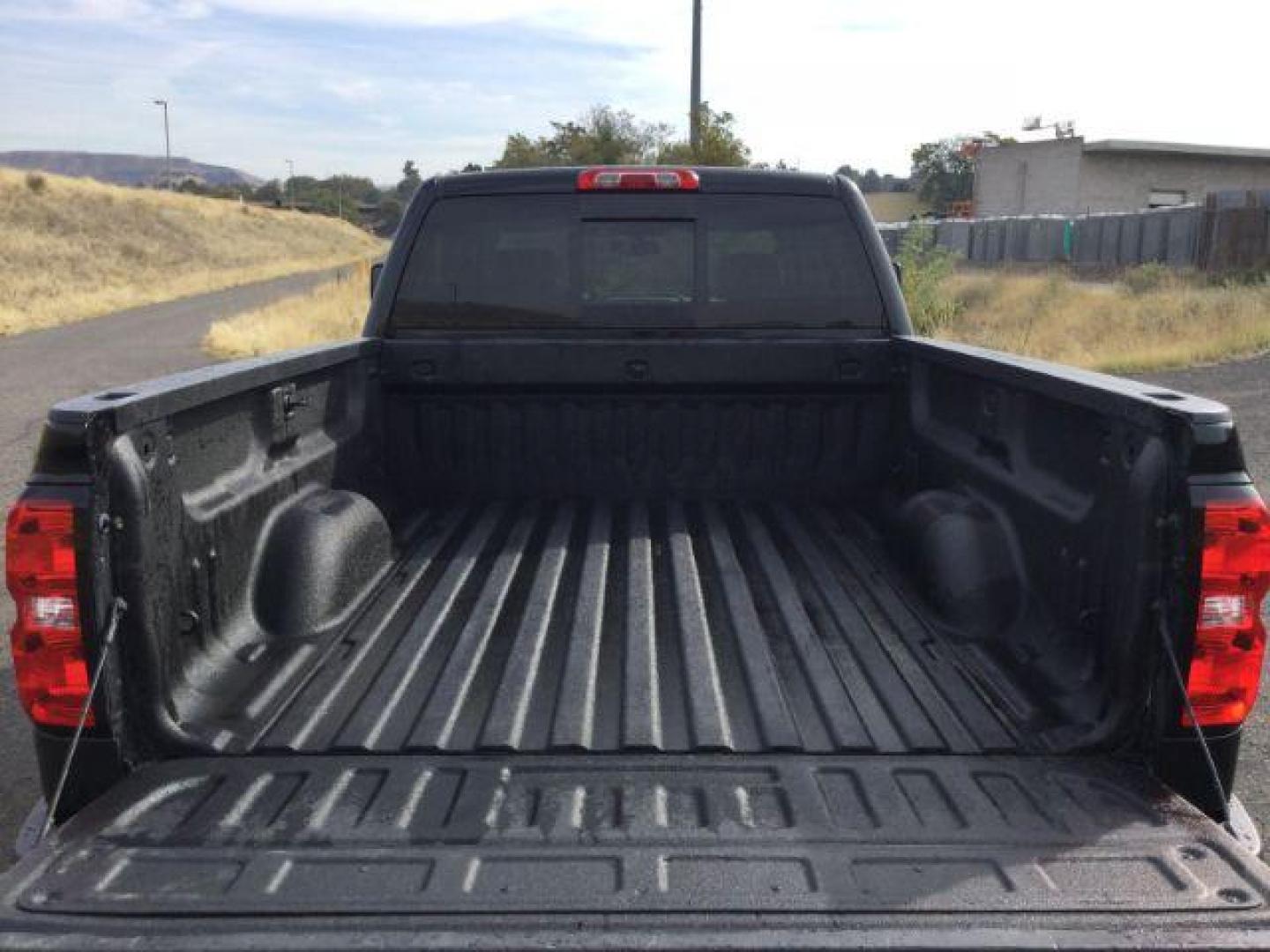 2018 Black /Jet Black, leather Chevrolet Silverado 2500HD LTZ Crew Cab 4WD (1GC1KWEG9JF) with an 6.0L V8 OHV 16V FFV engine, 6-Speed Automatic transmission, located at 1801 Main Street, Lewiston, 83501, (208) 743-9371, 46.417065, -117.004799 - Photo#13