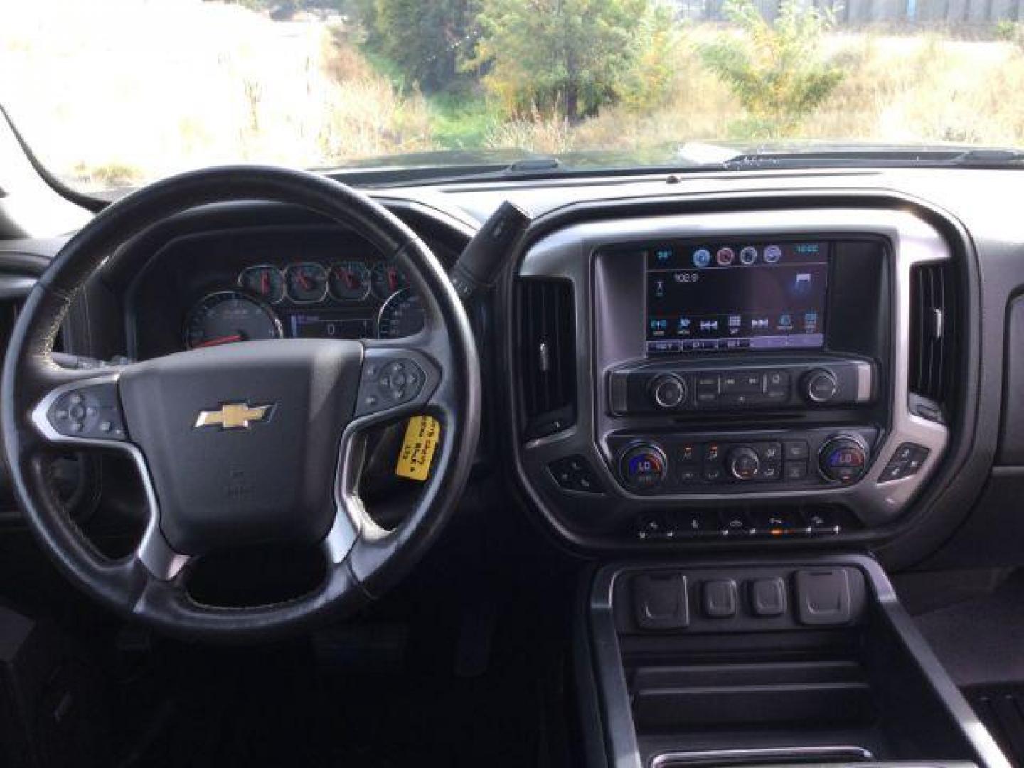 2018 Black /Jet Black, leather Chevrolet Silverado 2500HD LTZ Crew Cab 4WD (1GC1KWEG9JF) with an 6.0L V8 OHV 16V FFV engine, 6-Speed Automatic transmission, located at 1801 Main Street, Lewiston, 83501, (208) 743-9371, 46.417065, -117.004799 - Photo#5