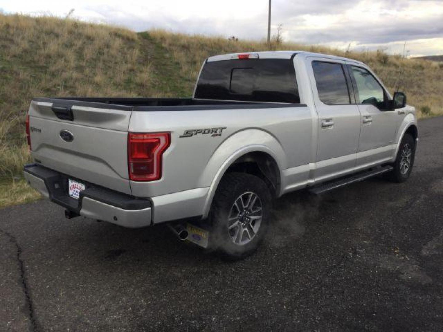 2017 Ingot Silver Metallic /Black, premium cloth Ford F-150 XLT SuperCrew 6.5-ft. Bed 4WD (1FTFW1EG3HK) with an 3.5 V6 engine, 10-speed automatic transmission, located at 1801 Main Street, Lewiston, 83501, (208) 743-9371, 46.417065, -117.004799 - Photo#13