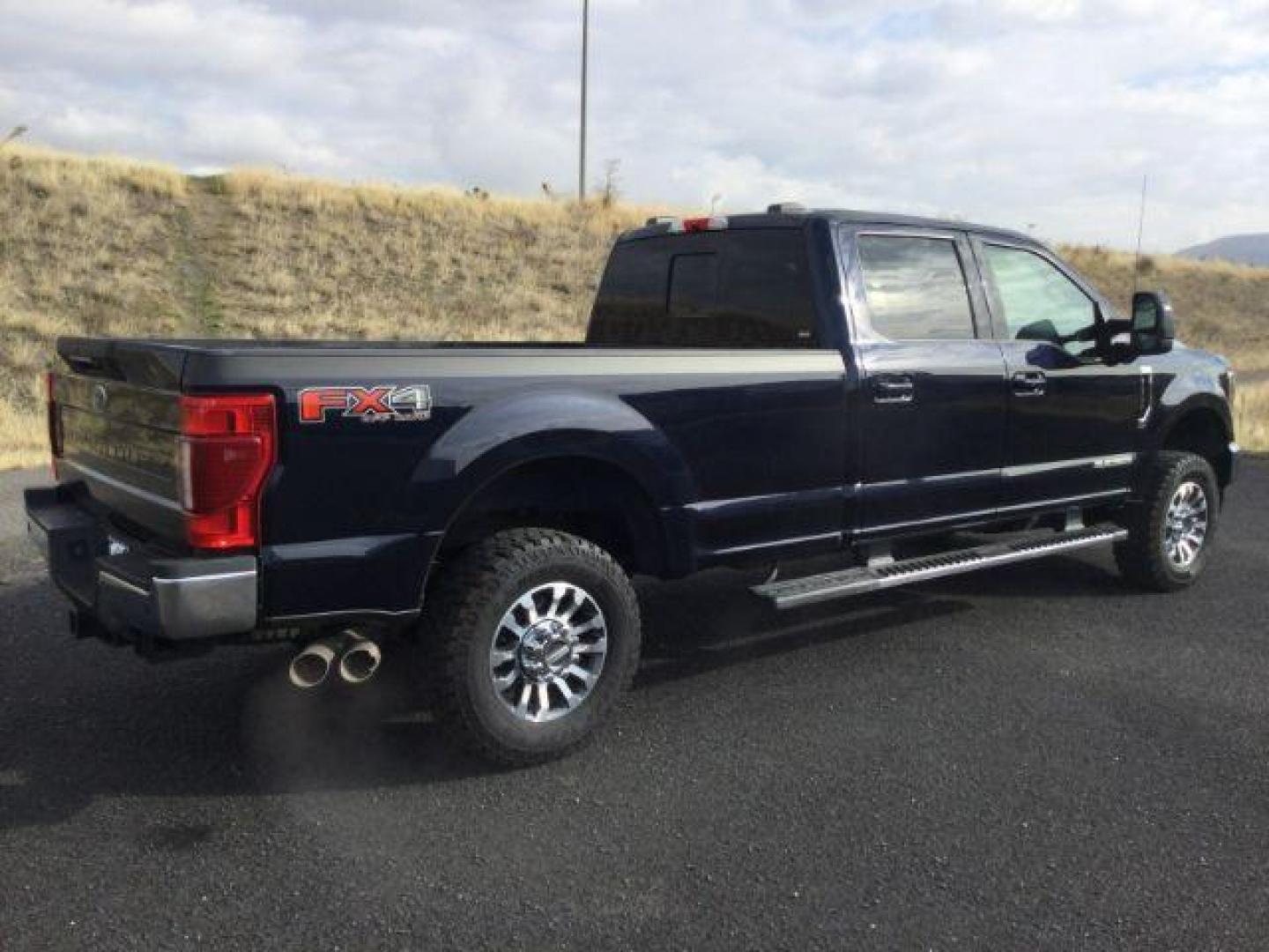 2021 Antimatter Blue Metallic /Black Ford F-350 SD Lariat Crew Cab Long Bed 4WD (1FT8W3BT9ME) with an 6.7L V8 OHV 16V DIESEL engine, 10-speed automatic transmission, located at 1801 Main Street, Lewiston, 83501, (208) 743-9371, 46.417065, -117.004799 - Photo#12