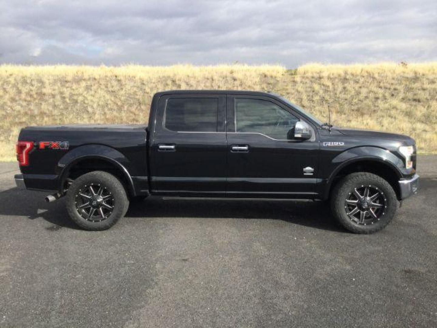 2015 Tuxedo Black Metallic /King Ranch Brown Leather Seats Ford F-150 King-Ranch SuperCrew 5.5-ft. Bed 4WD (1FTEW1EG2FF) with an 3.5L V6 TURBO engine, 6-Speed Automatic transmission, located at 1801 Main Street, Lewiston, 83501, (208) 743-9371, 46.417065, -117.004799 - Photo#8