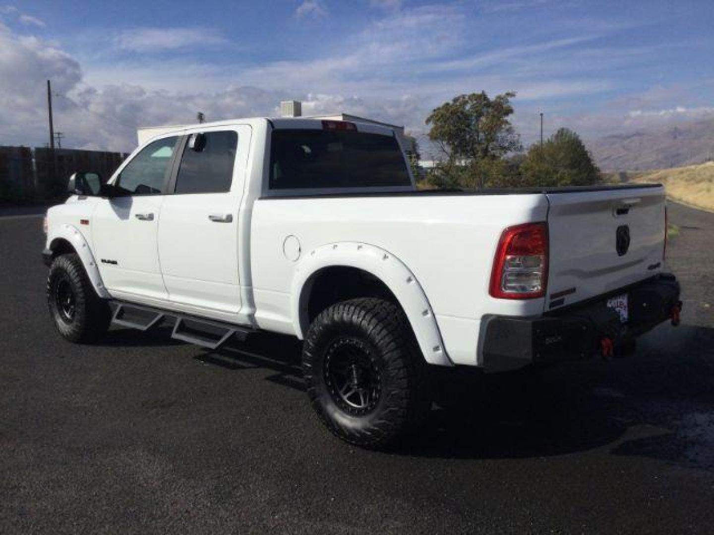 2019 Bright White Clear Coat /Black/Gray Cloth RAM 2500 Tradesman Crew Cab SWB 4WD (3C6UR5DJ9KG) with an 6.4L V8 engine, 8 Speed Automatic transmission, located at 1801 Main Street, Lewiston, 83501, (208) 743-9371, 46.417065, -117.004799 - Photo#2