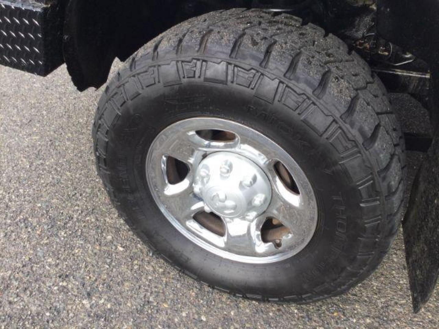 2007 Bright White /Medium Slate Gray Cloth Interior Dodge Ram 2500 SLT Quad Cab LWB 4WD (3D7KS28C37G) with an 5.9L L6 OHV 24V TURBO DIESEL engine, 6-Speed Manual transmission, located at 1801 Main Street, Lewiston, 83501, (208) 743-9371, 46.417065, -117.004799 - Photo#19