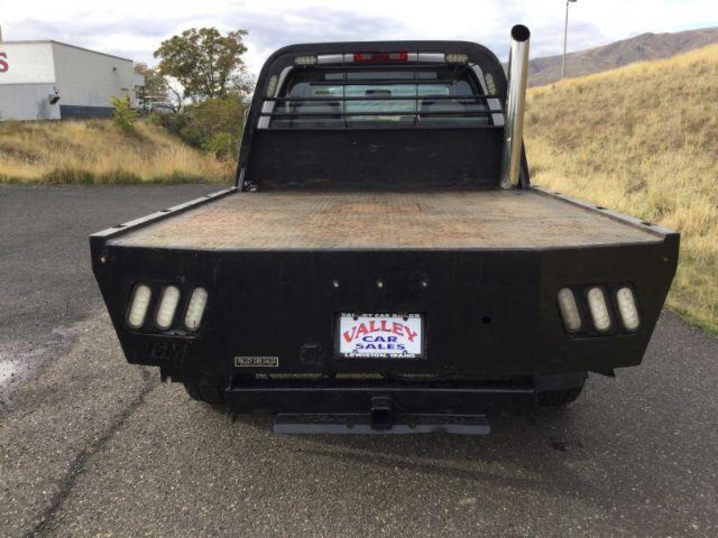 2007 Bright White /Medium Slate Gray Cloth Interior Dodge Ram 2500 SLT Quad Cab LWB 4WD (3D7KS28C37G) with an 5.9L L6 OHV 24V TURBO DIESEL engine, 6-Speed Manual transmission, located at 1801 Main Street, Lewiston, 83501, (208) 743-9371, 46.417065, -117.004799 - Photo#8