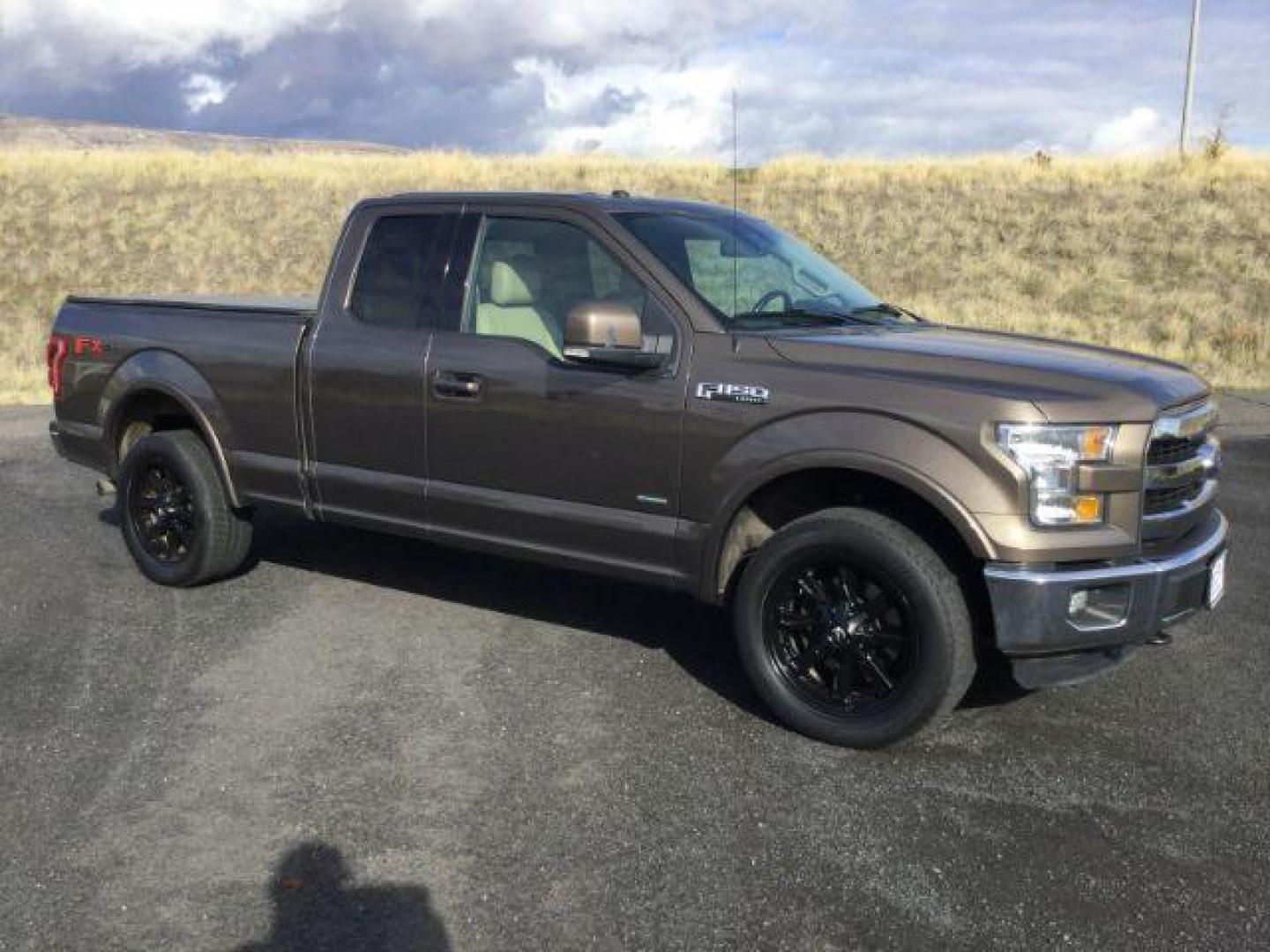 2016 Caribou Metallic /Medium Light Camel, leather Ford F-150 Lariat SuperCab 6.5-ft. 4WD (1FTEX1EP2GF) with an 2.7L V6 DOHC 24V engine, 6-Speed Automatic transmission, located at 1801 Main Street, Lewiston, 83501, (208) 743-9371, 46.417065, -117.004799 - Photo#6