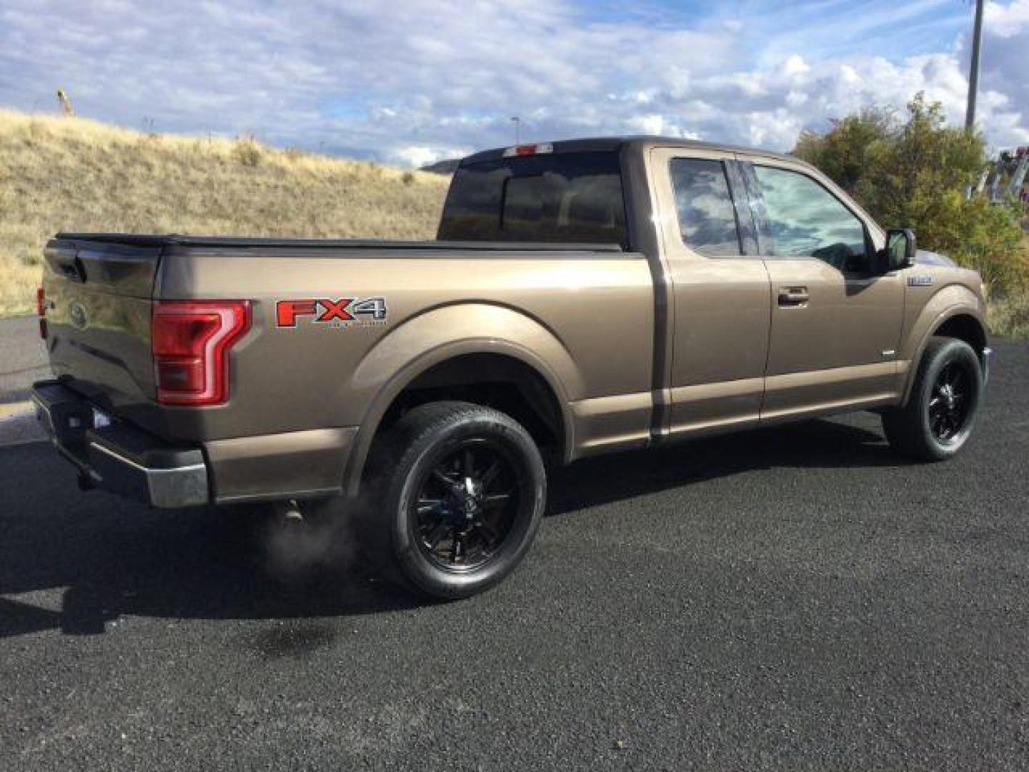 2016 Caribou Metallic /Medium Light Camel, leather Ford F-150 Lariat SuperCab 6.5-ft. 4WD (1FTEX1EP2GF) with an 2.7L V6 DOHC 24V engine, 6-Speed Automatic transmission, located at 1801 Main Street, Lewiston, 83501, (208) 743-9371, 46.417065, -117.004799 - Photo#8