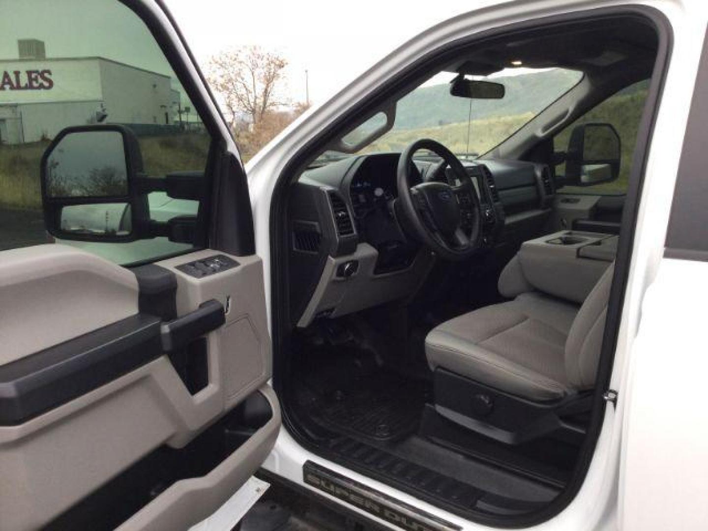 2020 Oxford White /Medium Earth Gray, cloth Ford F-350 SD STX Crew Cab Long Bed 4WD (1FT8W3BT9LE) with an 6.7L V8 OHV 16V DIESEL engine, 10-speed automatic transmission, located at 1801 Main Street, Lewiston, 83501, (208) 743-9371, 46.417065, -117.004799 - Photo#3