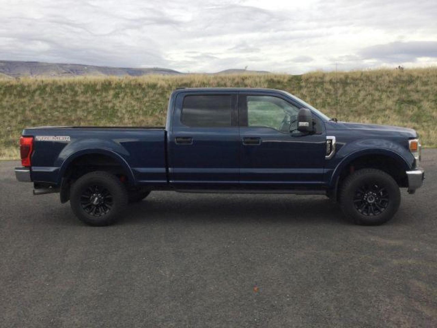 2020 Blue Jeans Metallic /GRAY CLOTH Ford F-350 SD XLT CREW CAB 4WD (1FT8W3BN7LE) with an 7.3L V8 OHV 16V engine, 10-speed automatic transmission, located at 1801 Main Street, Lewiston, 83501, (208) 743-9371, 46.417065, -117.004799 - Photo#11