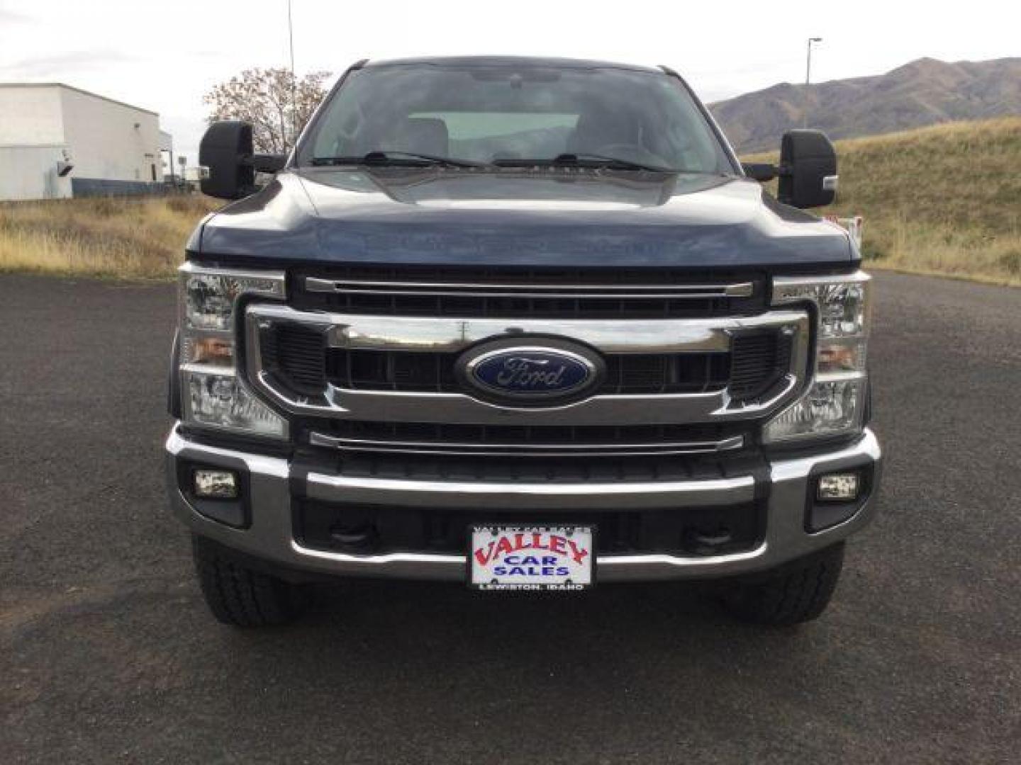 2020 Blue Jeans Metallic /GRAY CLOTH Ford F-350 SD XLT CREW CAB 4WD (1FT8W3BN7LE) with an 7.3L V8 OHV 16V engine, 10-speed automatic transmission, located at 1801 Main Street, Lewiston, 83501, (208) 743-9371, 46.417065, -117.004799 - Photo#21