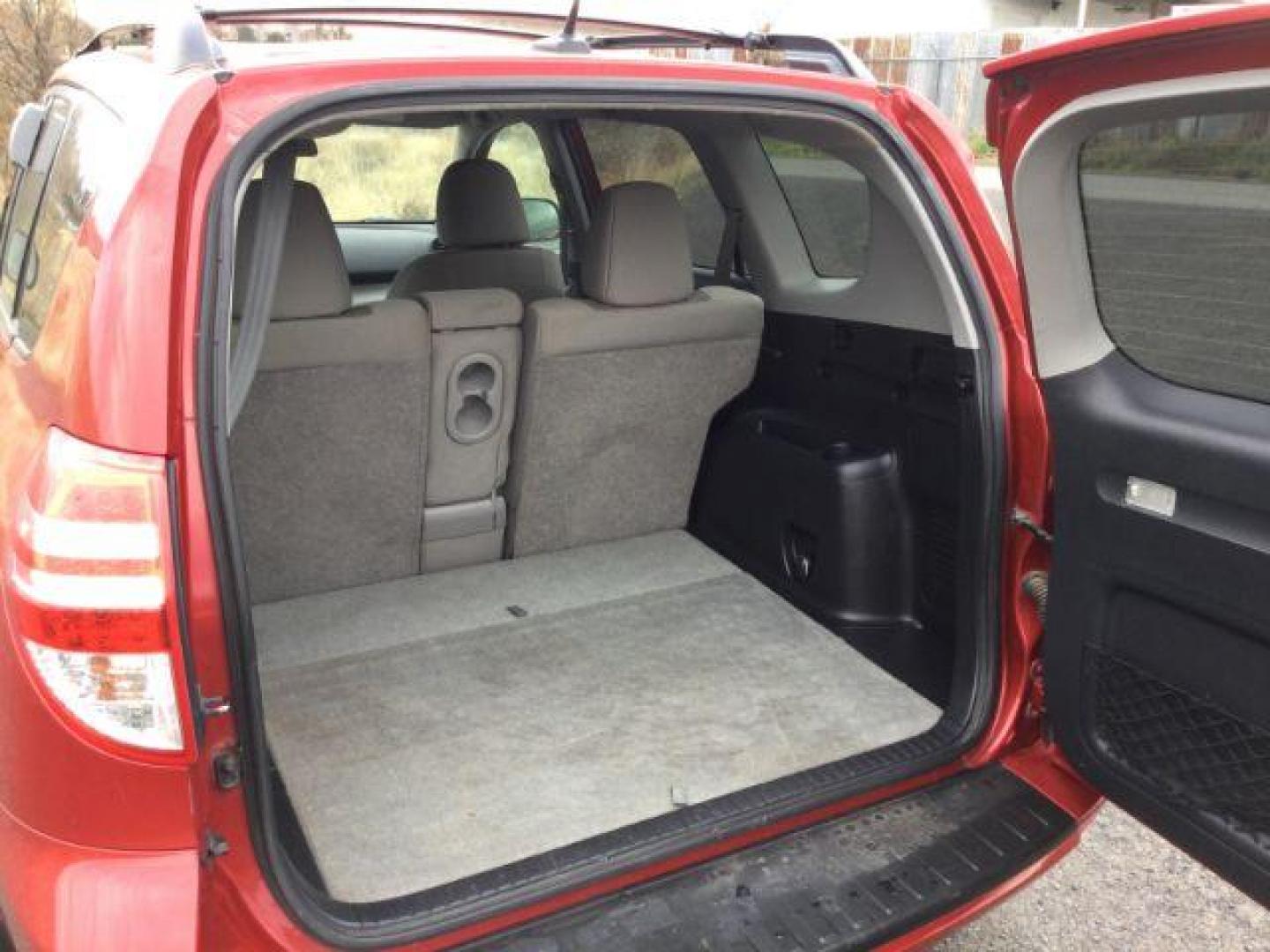 2012 Barcelona Red Metallic /Ash Cloth Interior Toyota RAV4 Base I4 4WD (2T3BF4DV8CW) with an 2.5L L4 DOHC 16V engine, 4-Speed Automatic transmission, located at 1801 Main Street, Lewiston, 83501, (208) 743-9371, 46.417065, -117.004799 - Photo#12