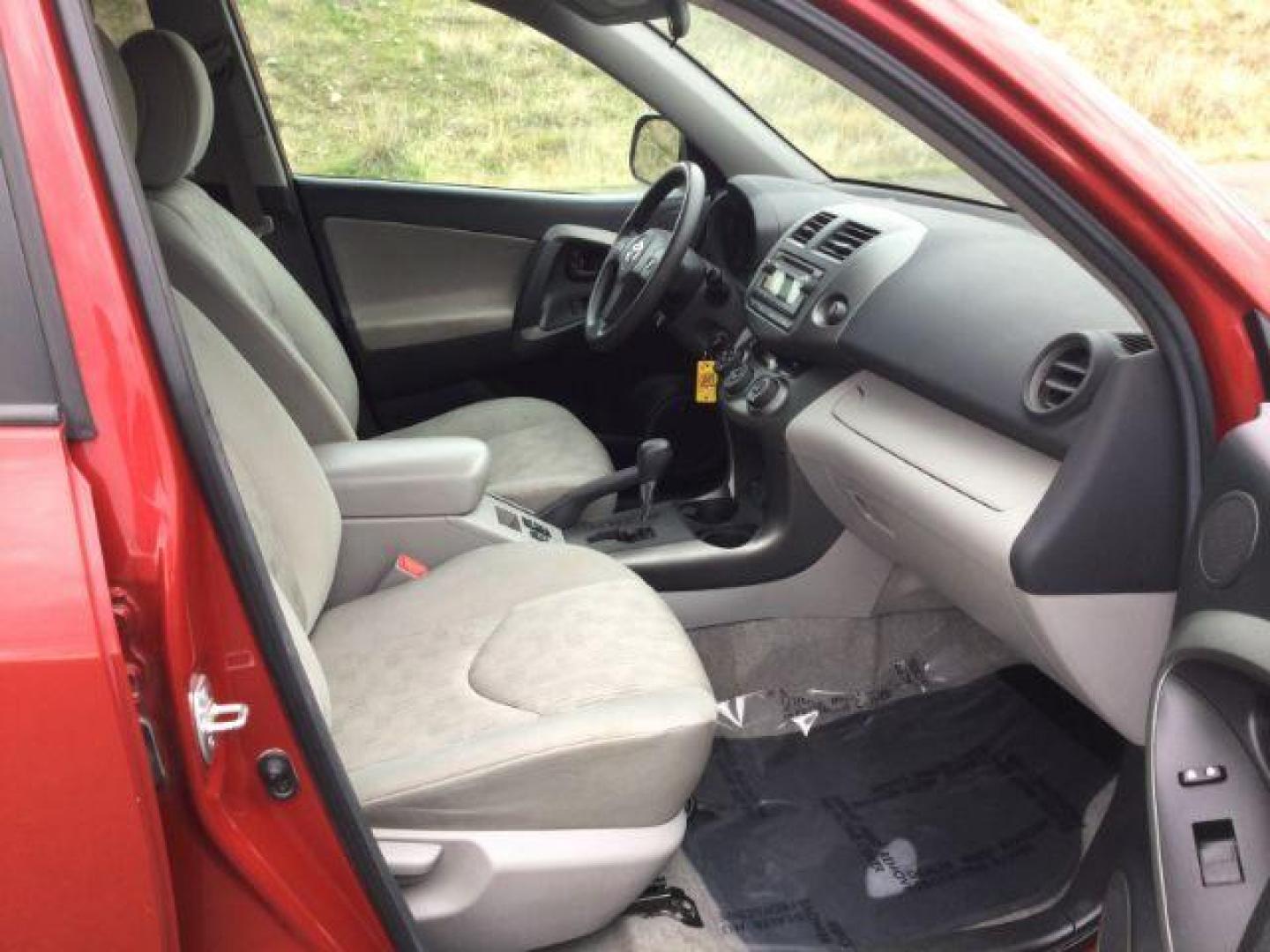 2012 Barcelona Red Metallic /Ash Cloth Interior Toyota RAV4 Base I4 4WD (2T3BF4DV8CW) with an 2.5L L4 DOHC 16V engine, 4-Speed Automatic transmission, located at 1801 Main Street, Lewiston, 83501, (208) 743-9371, 46.417065, -117.004799 - Photo#14