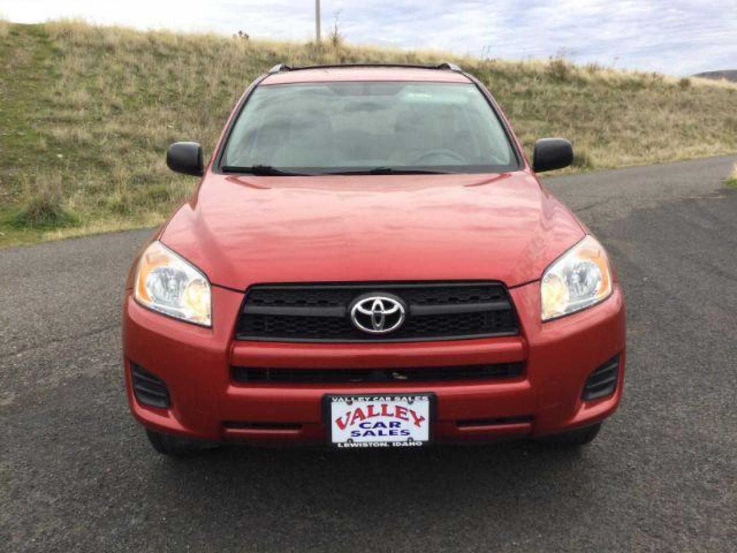 2012 Barcelona Red Metallic /Ash Cloth Interior Toyota RAV4 Base I4 4WD (2T3BF4DV8CW) with an 2.5L L4 DOHC 16V engine, 4-Speed Automatic transmission, located at 1801 Main Street, Lewiston, 83501, (208) 743-9371, 46.417065, -117.004799 - Photo#16